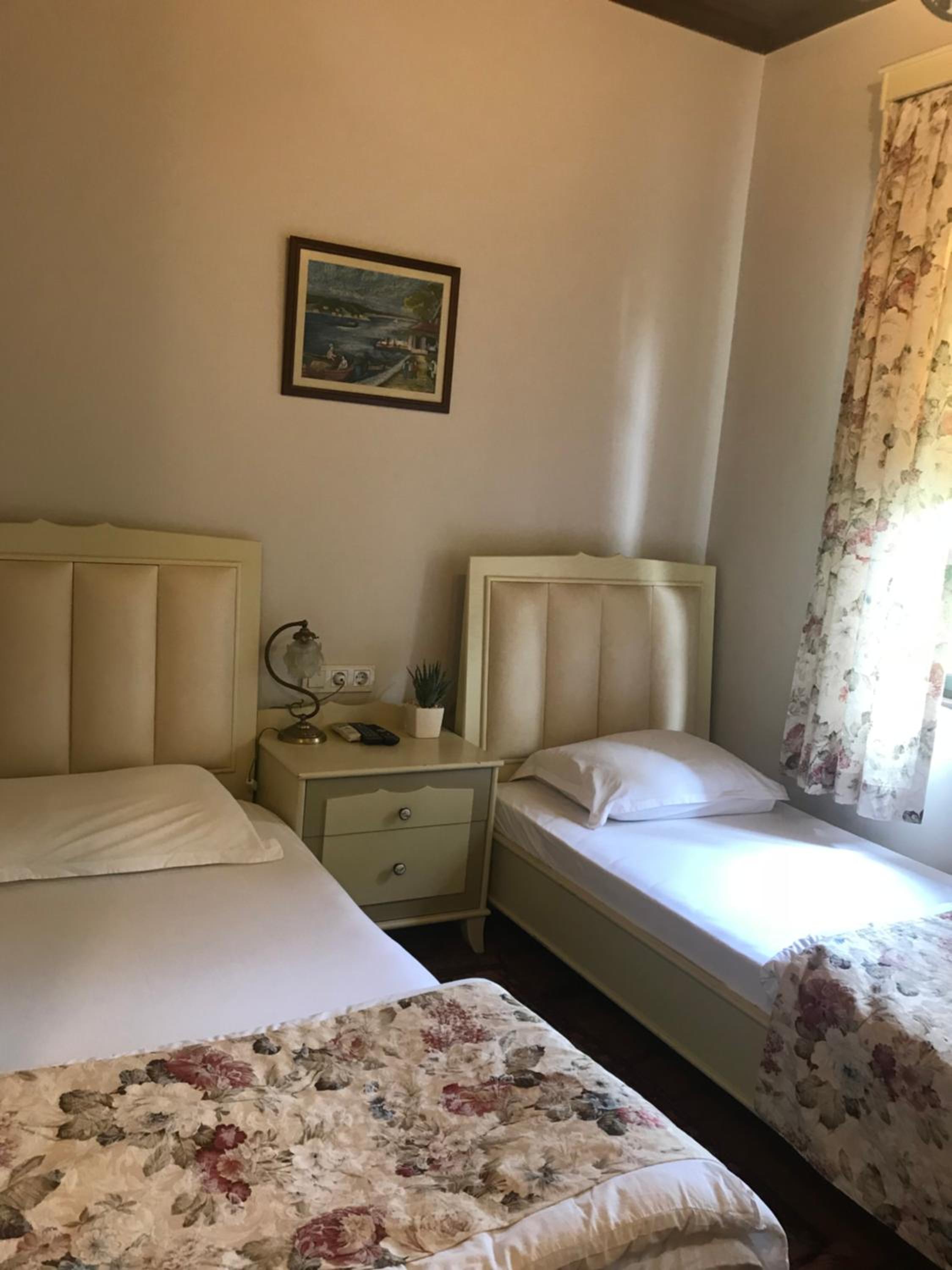 Standard Twin Room with Garden View