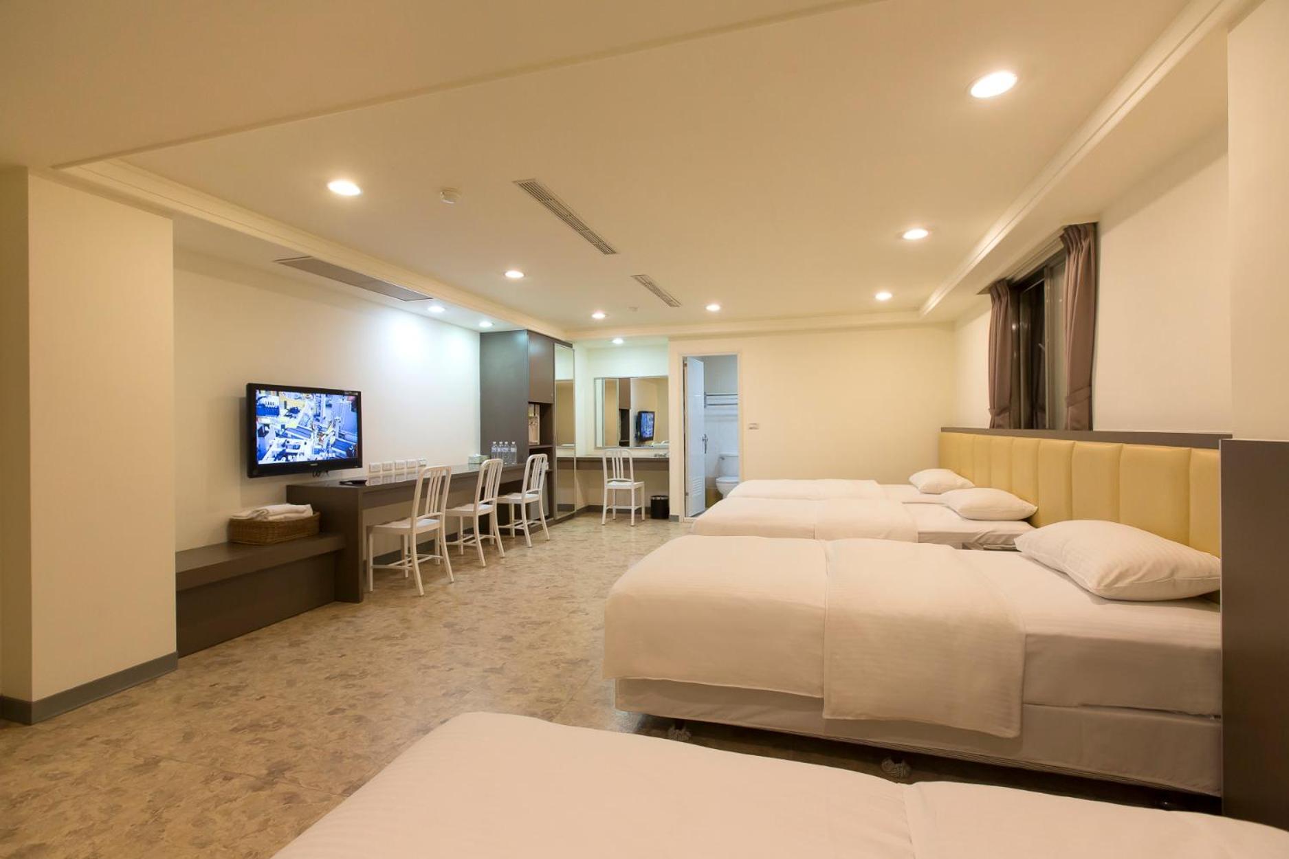Quadruple Room with Shower