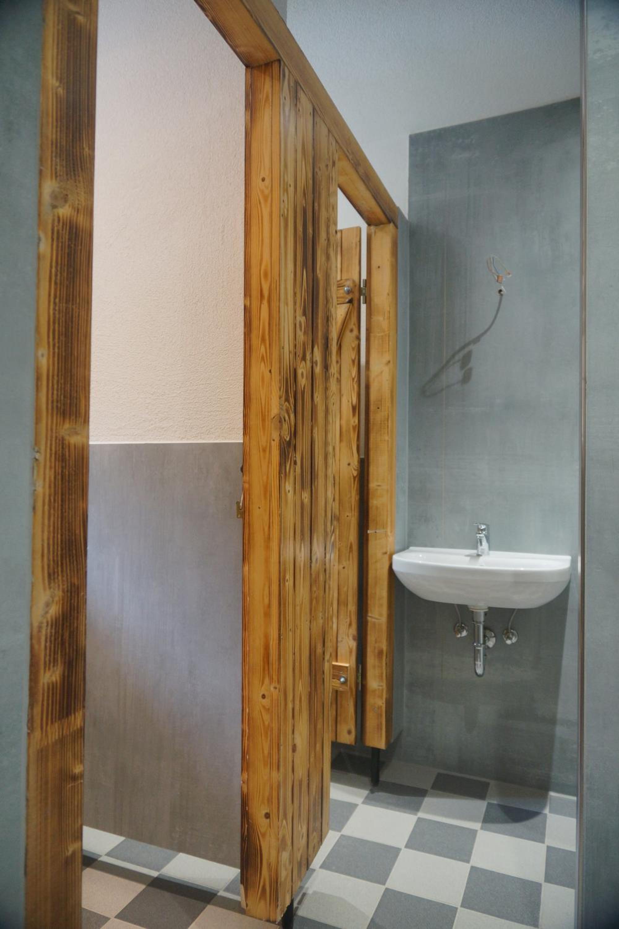 Standard Double Room with Shared Bathroom photo 2