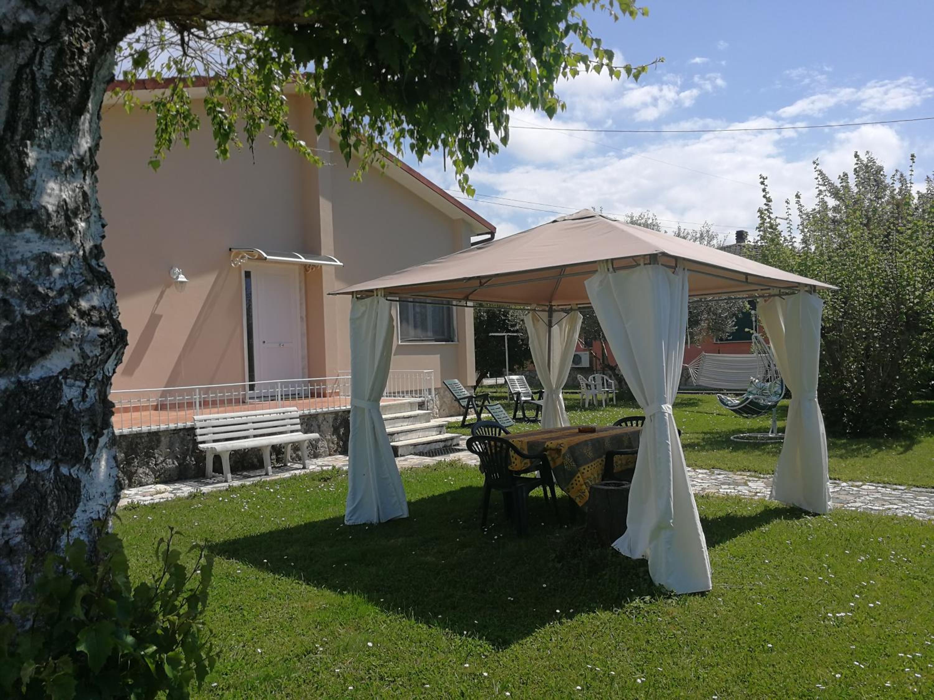 Three-Bedroom Villa photo 2