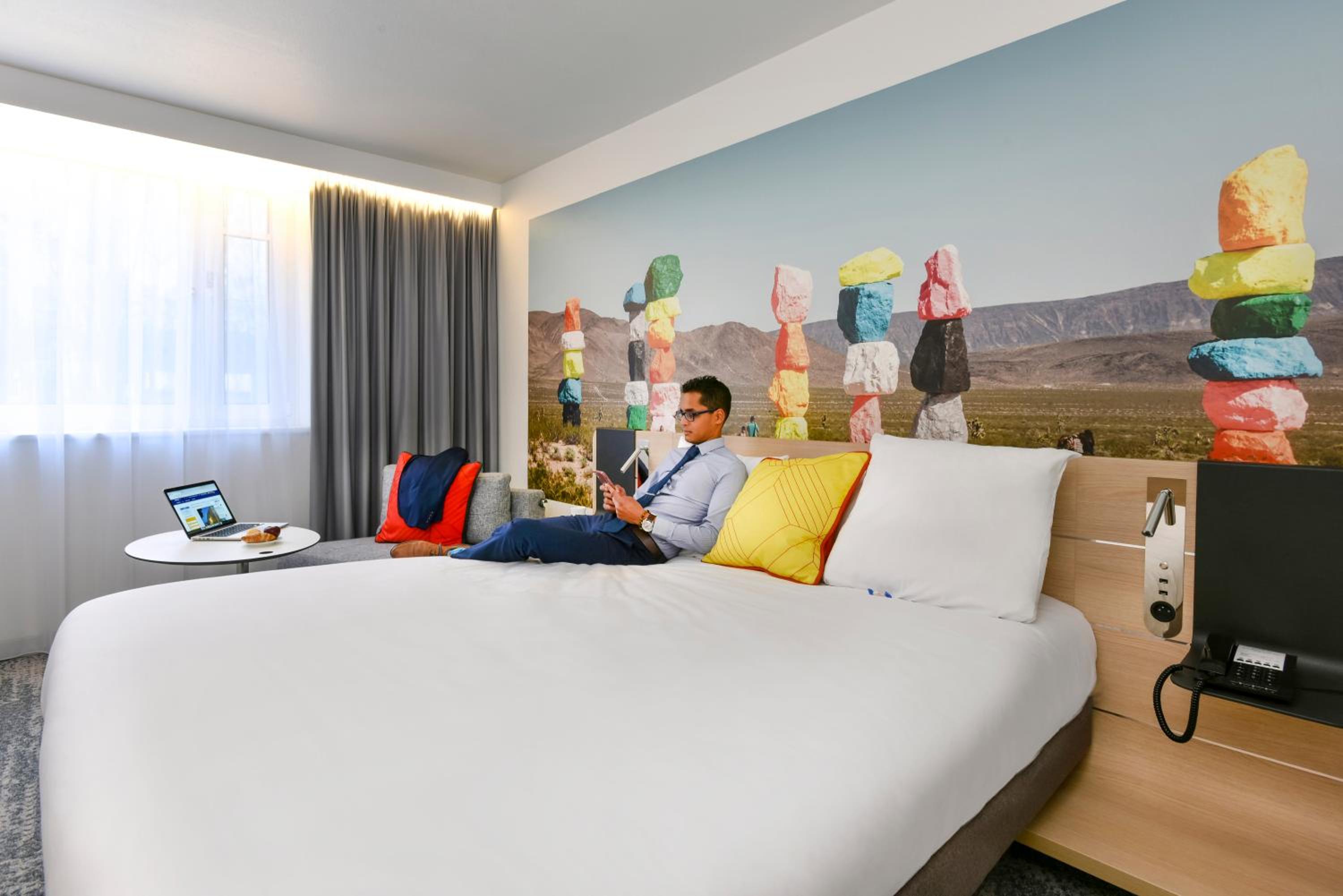 Executive Room with One Double Bed and One Single Sofa Bed  - Photo 5