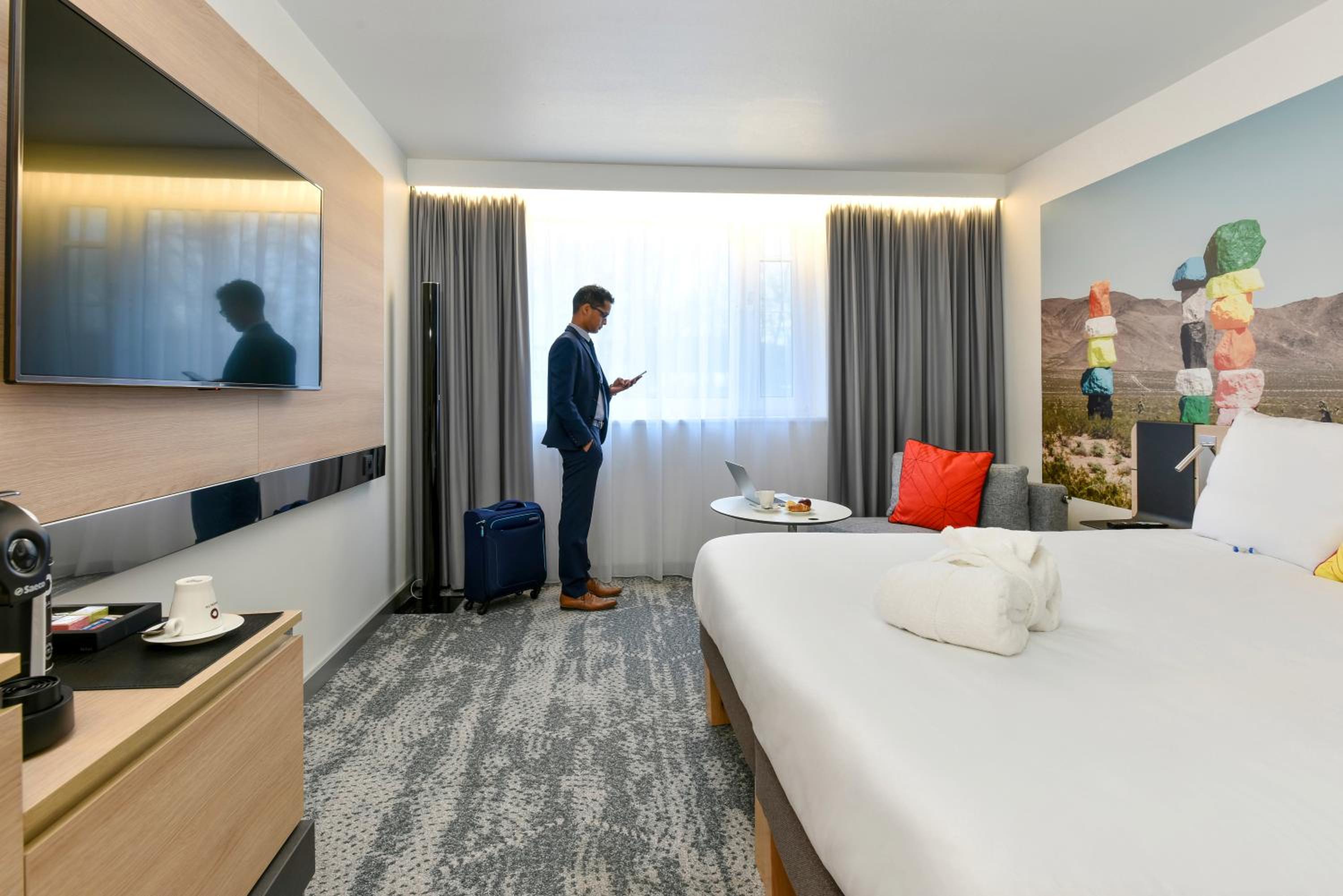Executive Room with One Double Bed and One Single Sofa Bed  - Photo 8
