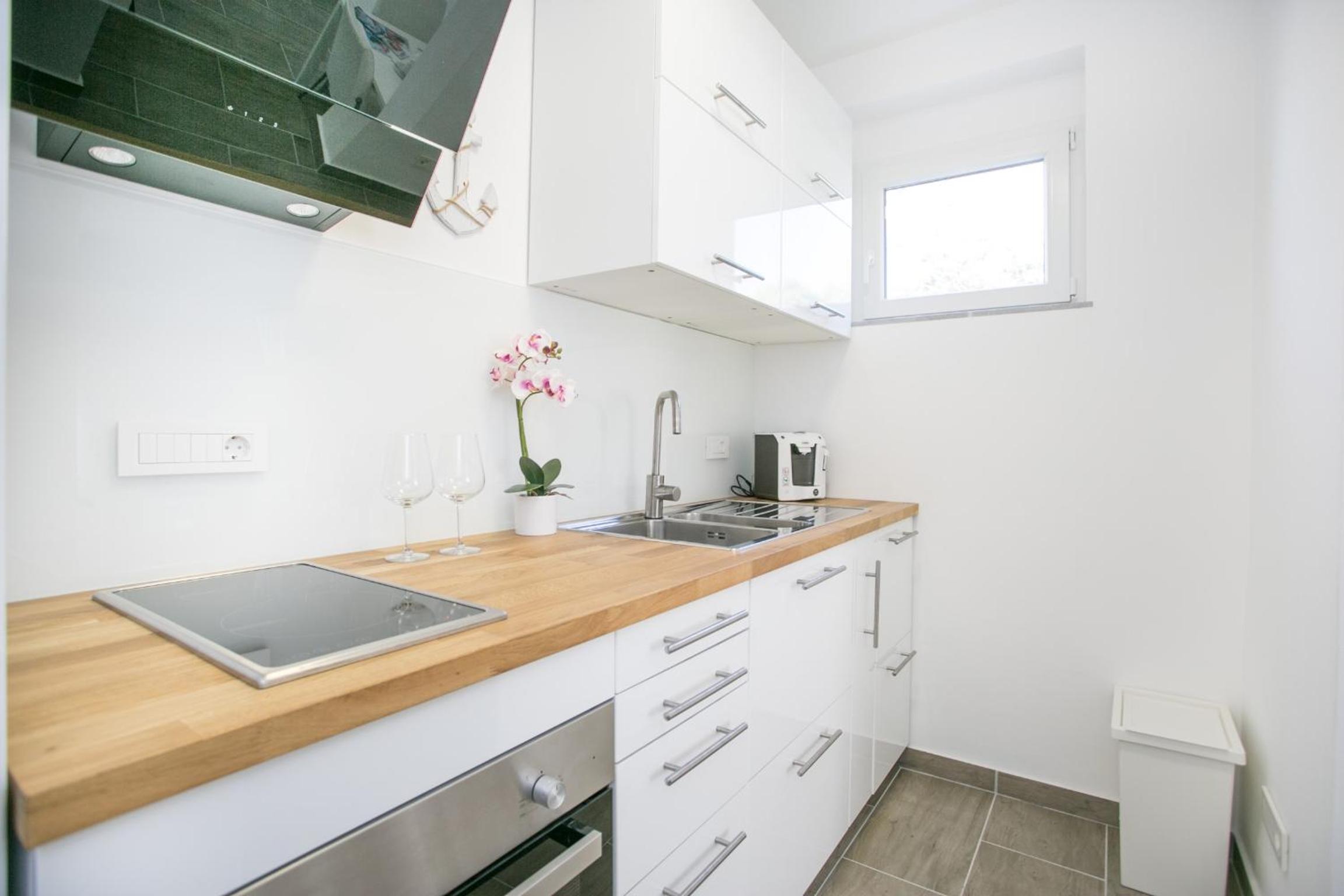 Studio Apartment - Photo 7