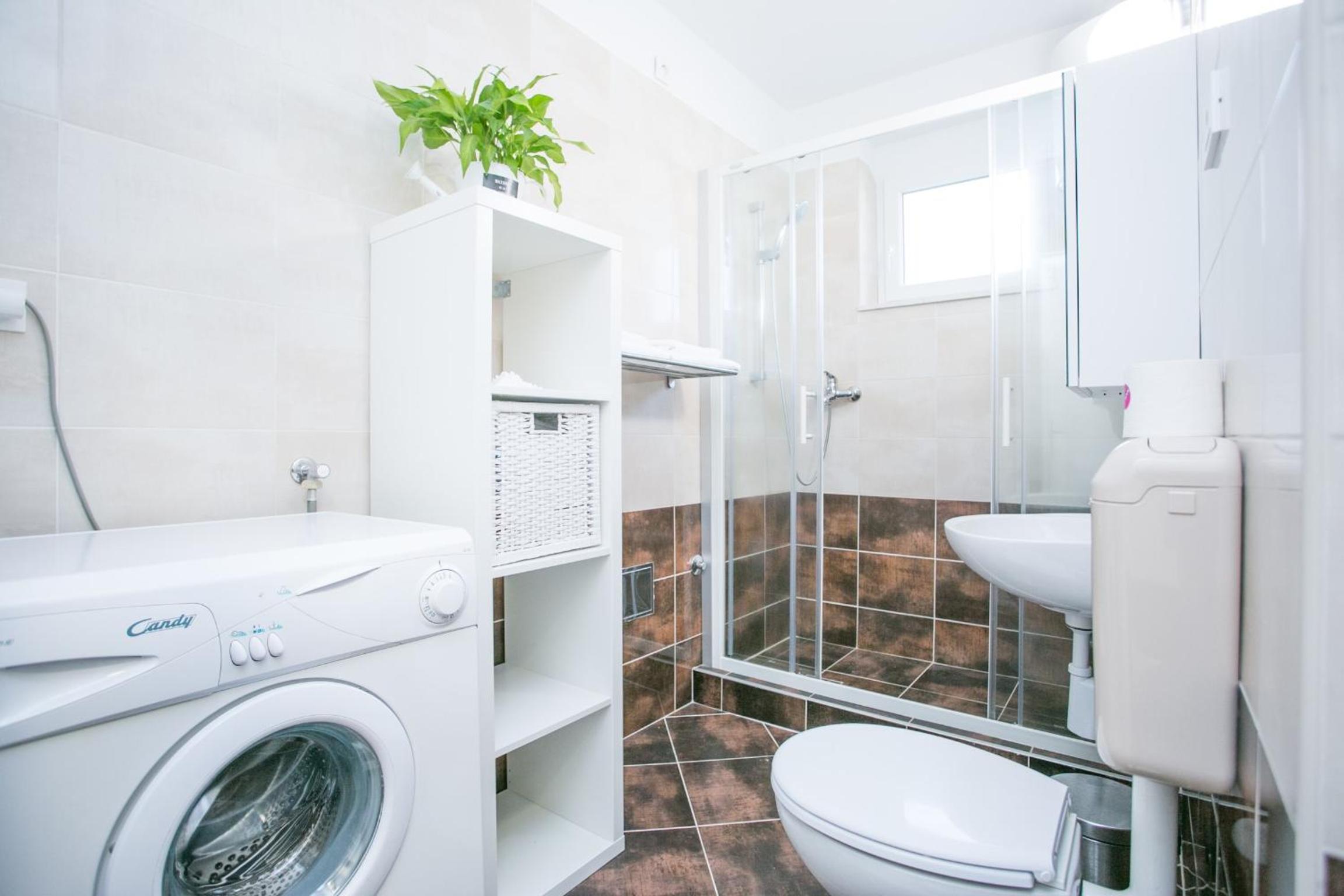 Studio Apartment - Photo 9
