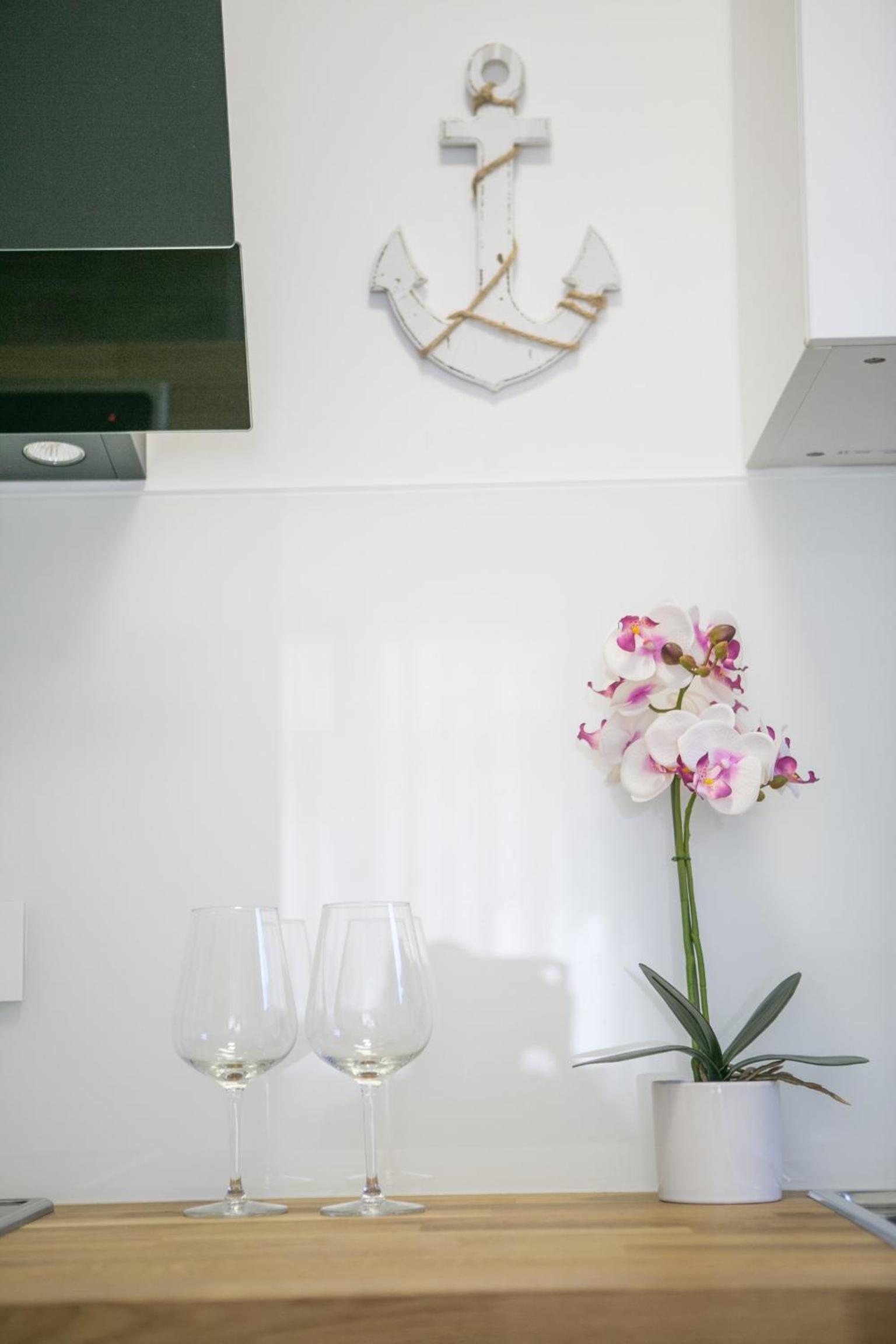 Studio Apartment - Photo 10