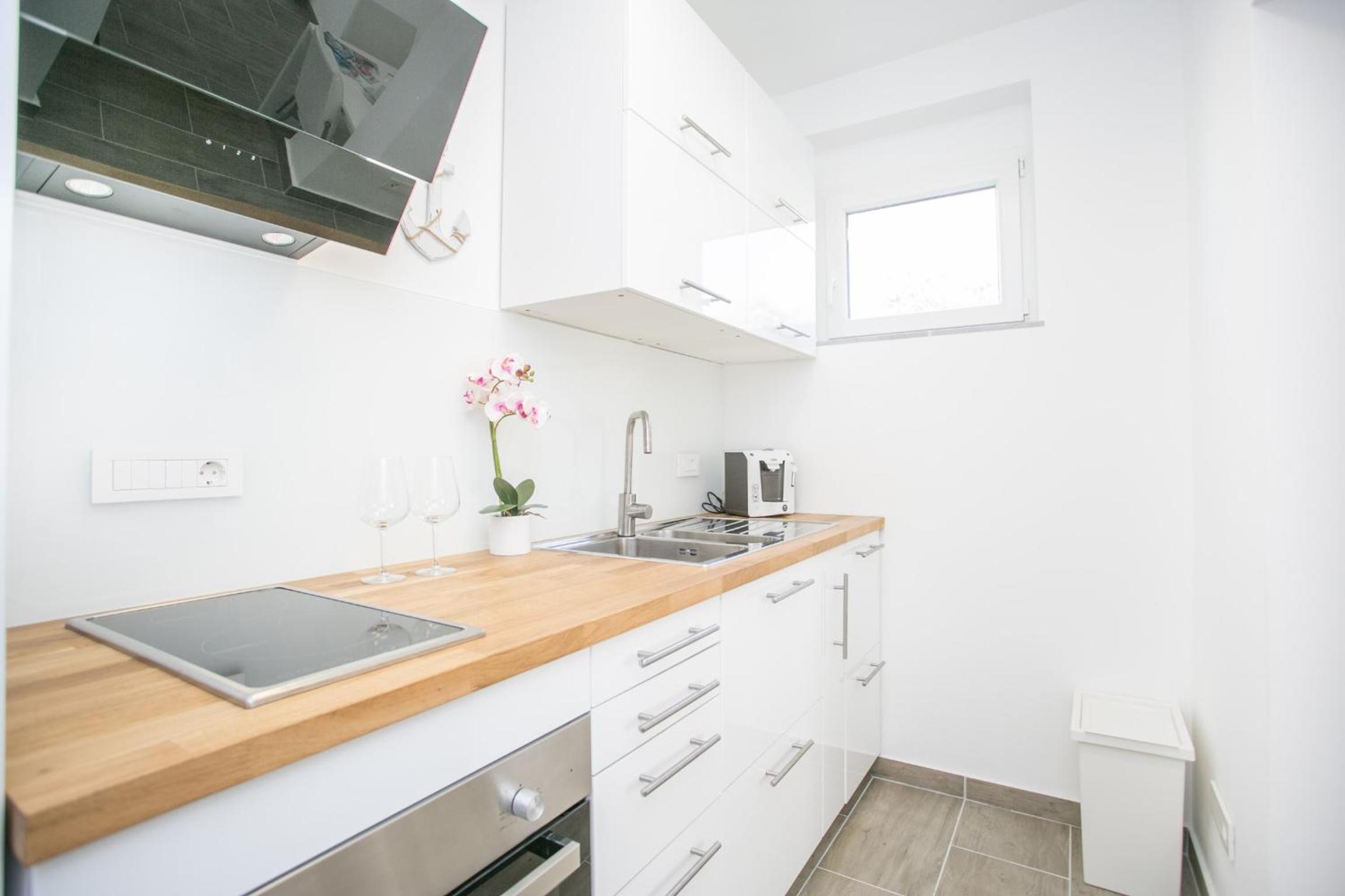 Studio Apartment - Photo 17