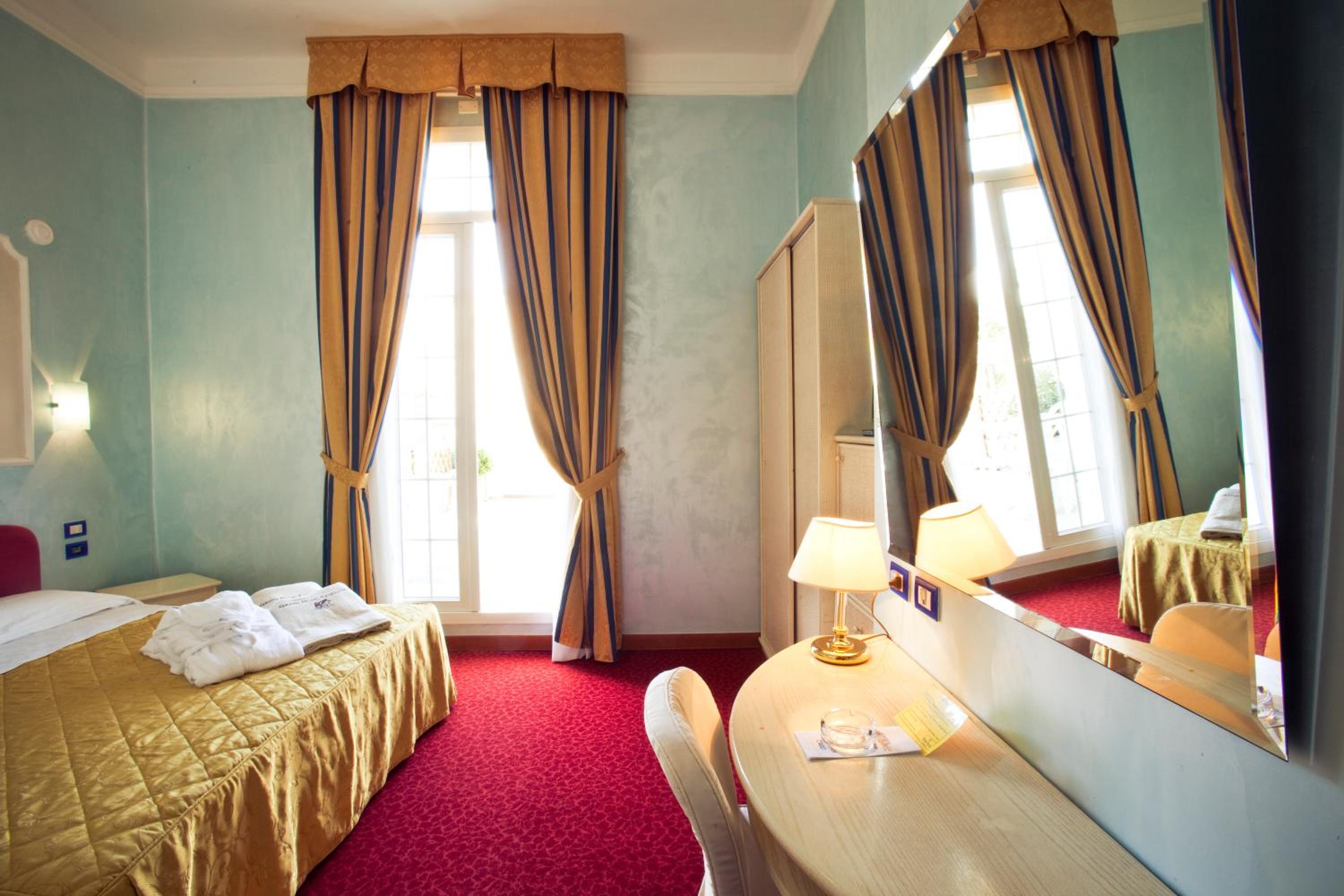 Double or Twin Room - Photo 1