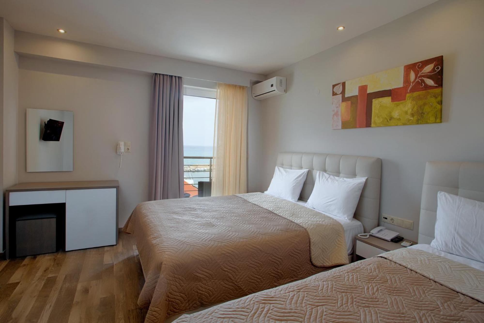 Quarto Triplo Deluxe com Vista para o Mar