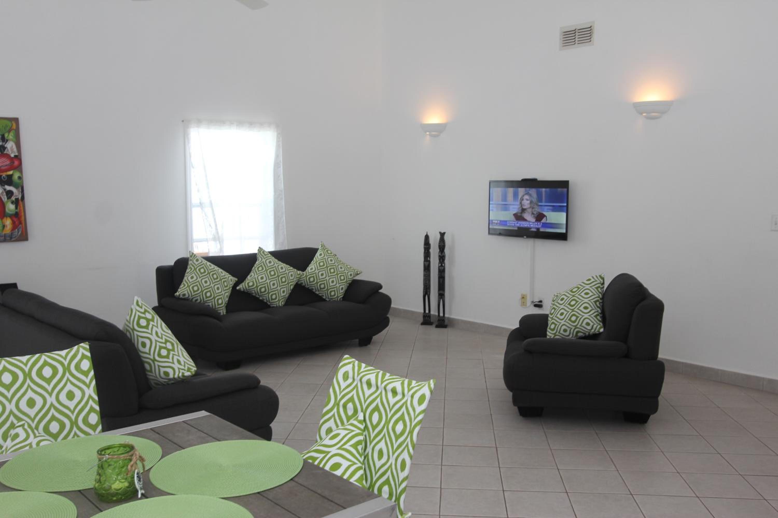 Four-Bedroom House photo 1