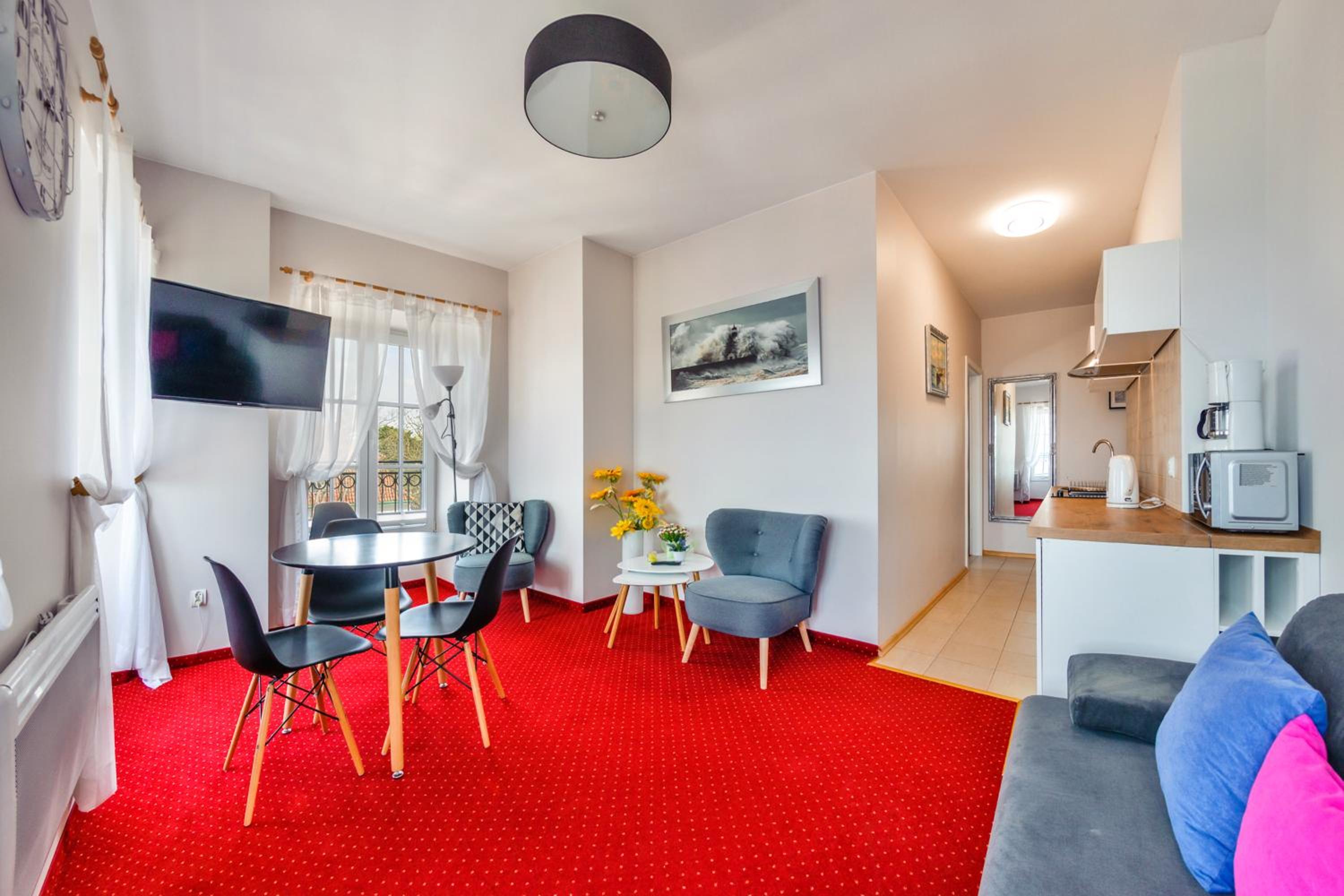 One-Bedroom Apartment with Sea View photo 1