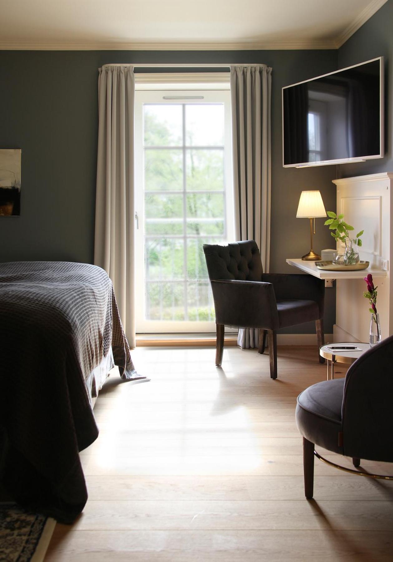 Superior King Room - Photo 2