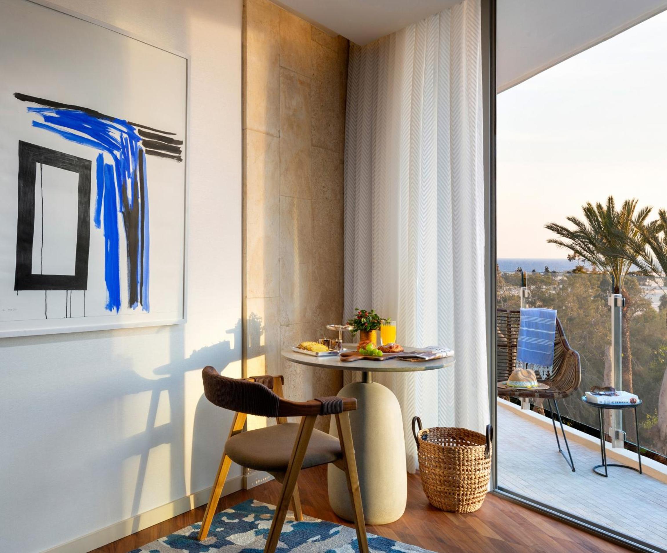 Caesarea Room (2 Adults + 2 Children)