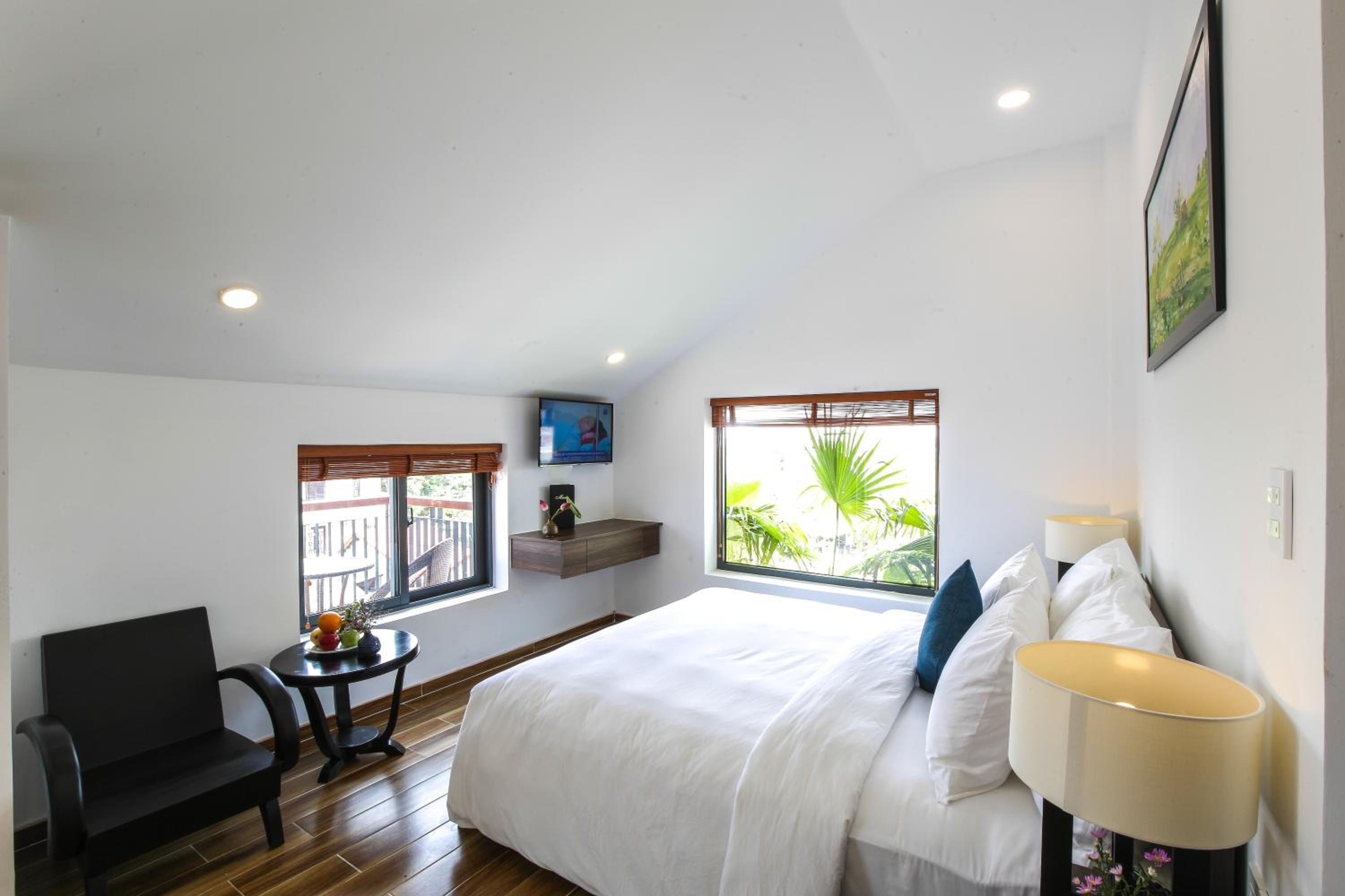 Junior Suite with Balcony photo 1