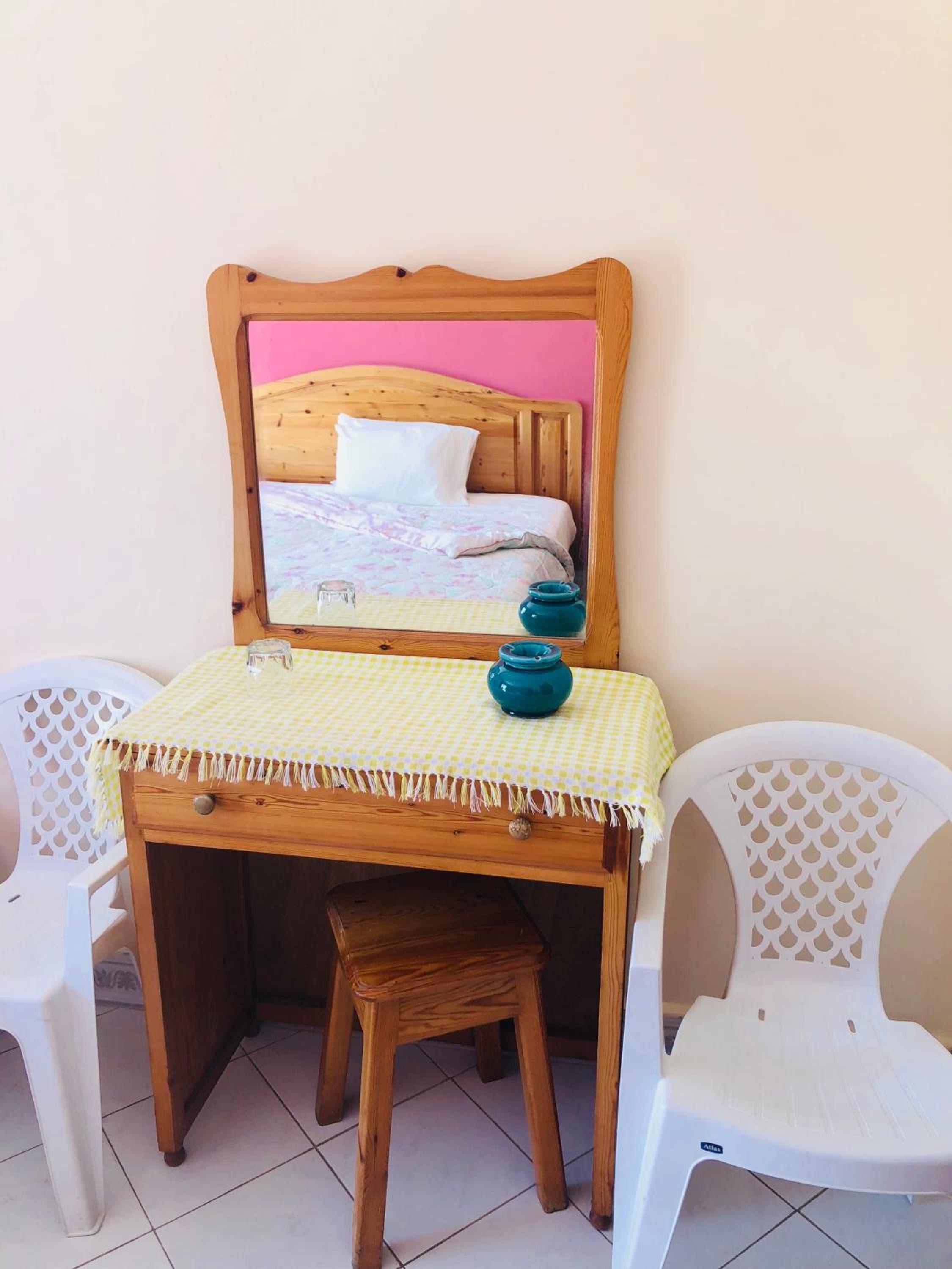 Large Double Room - Photo 10