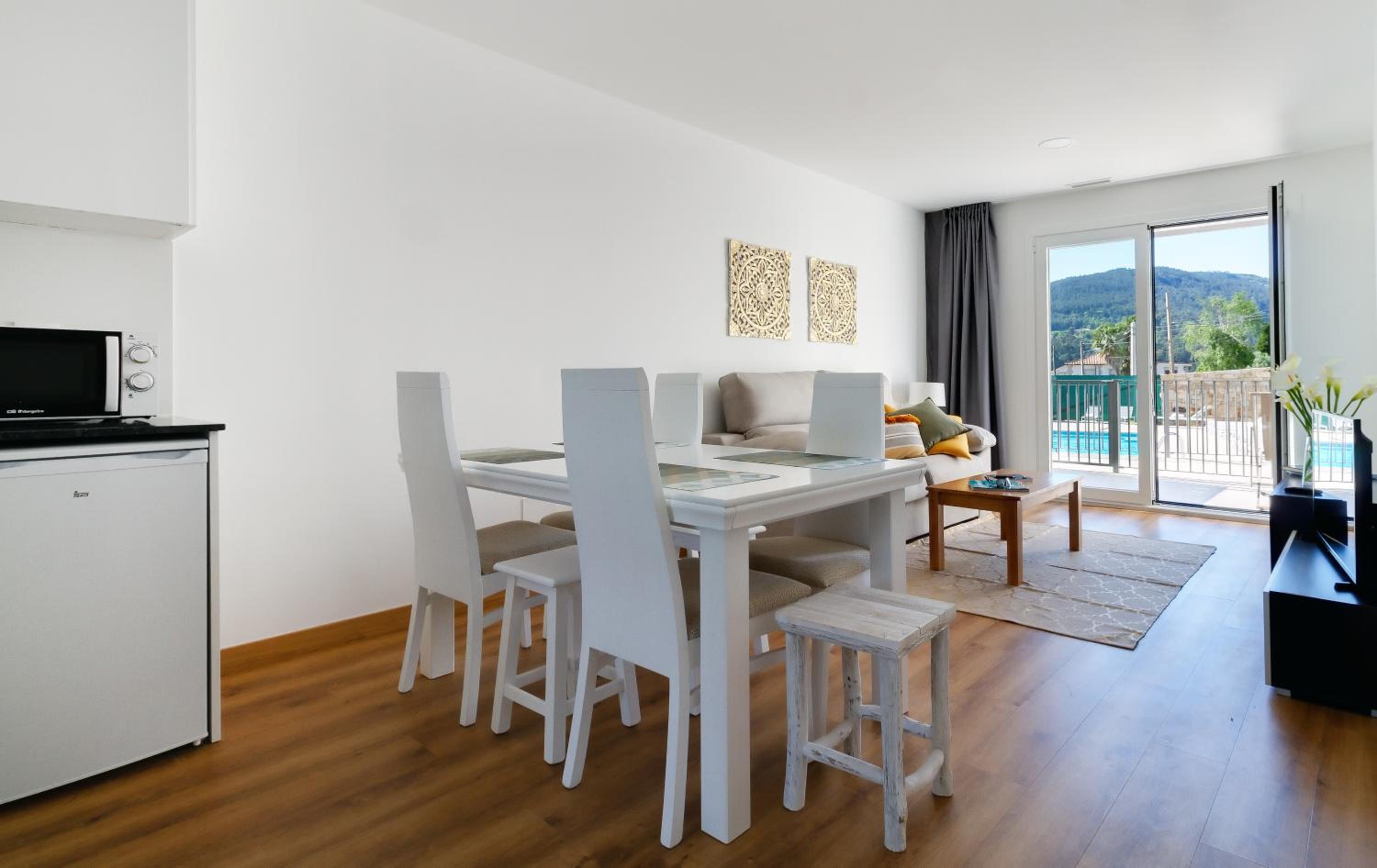 Two-Bedroom Apartment - Photo 8