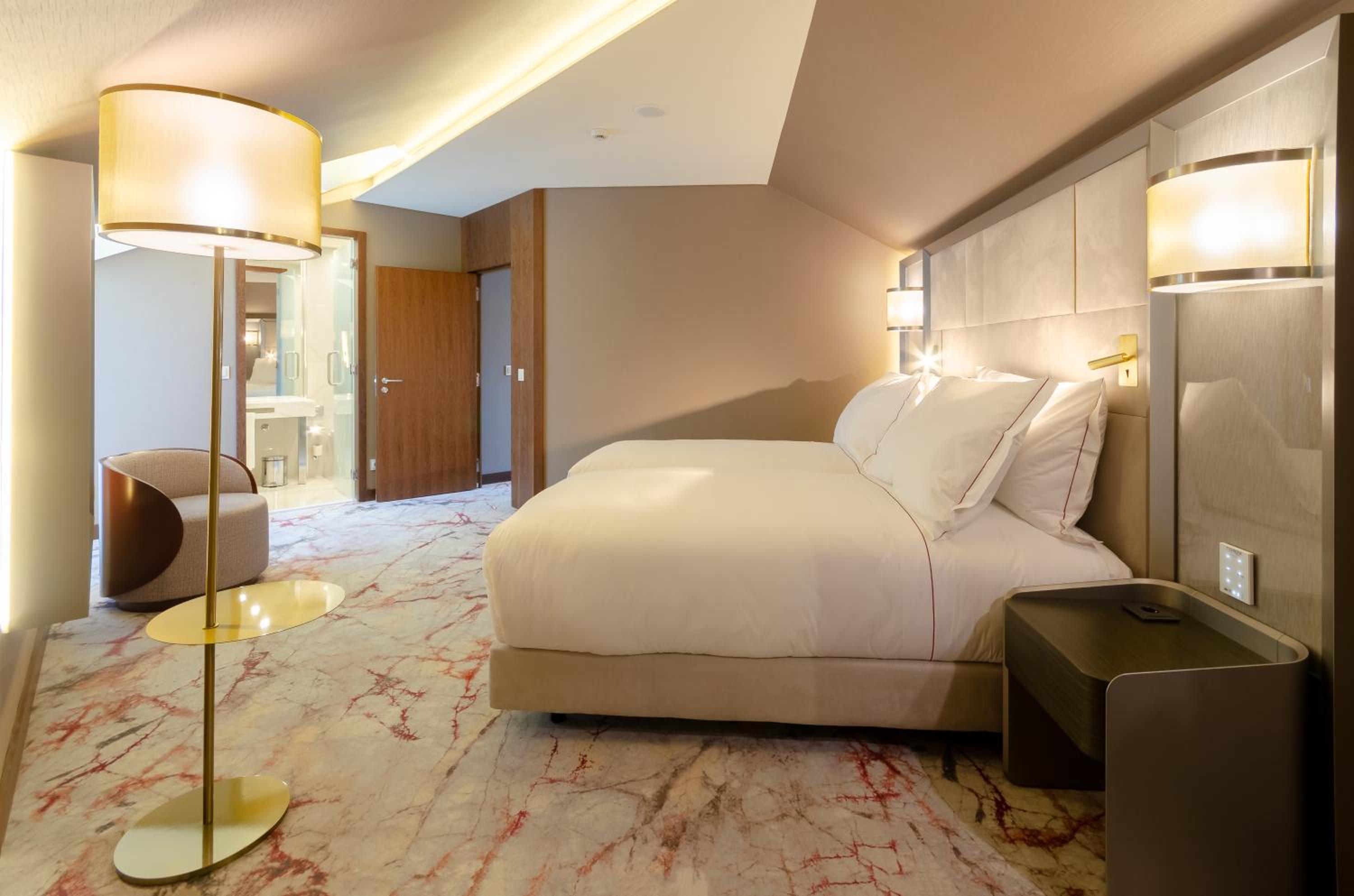 Family Suite - Photo 6