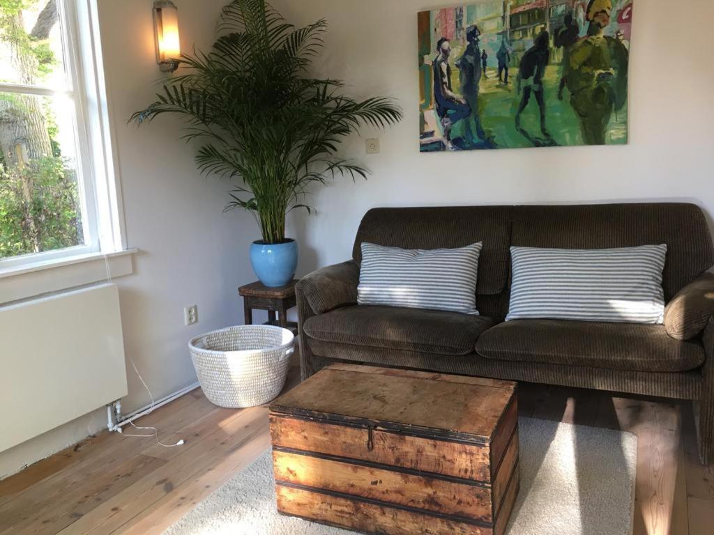 One-Bedroom House - Photo 6