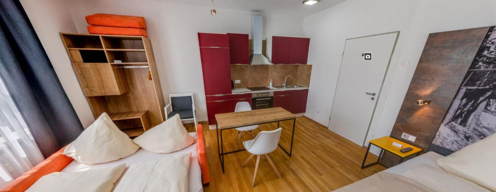 Studio Apartment - Photo 4