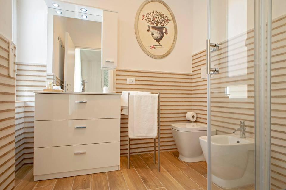 Double Room - Photo 5