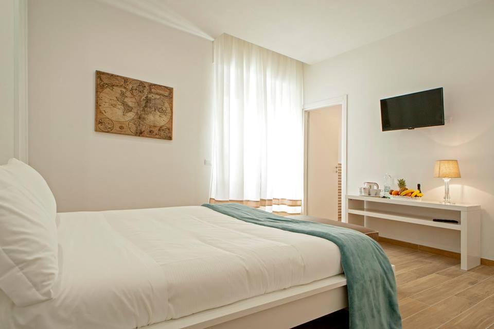 Double Room - Photo 2