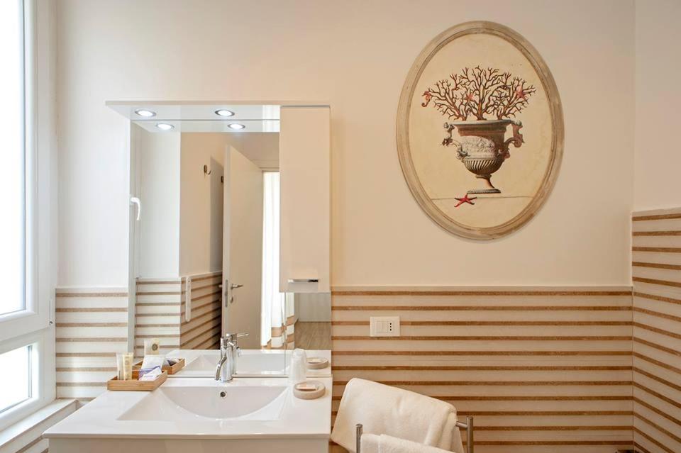 Double Room - Photo 6