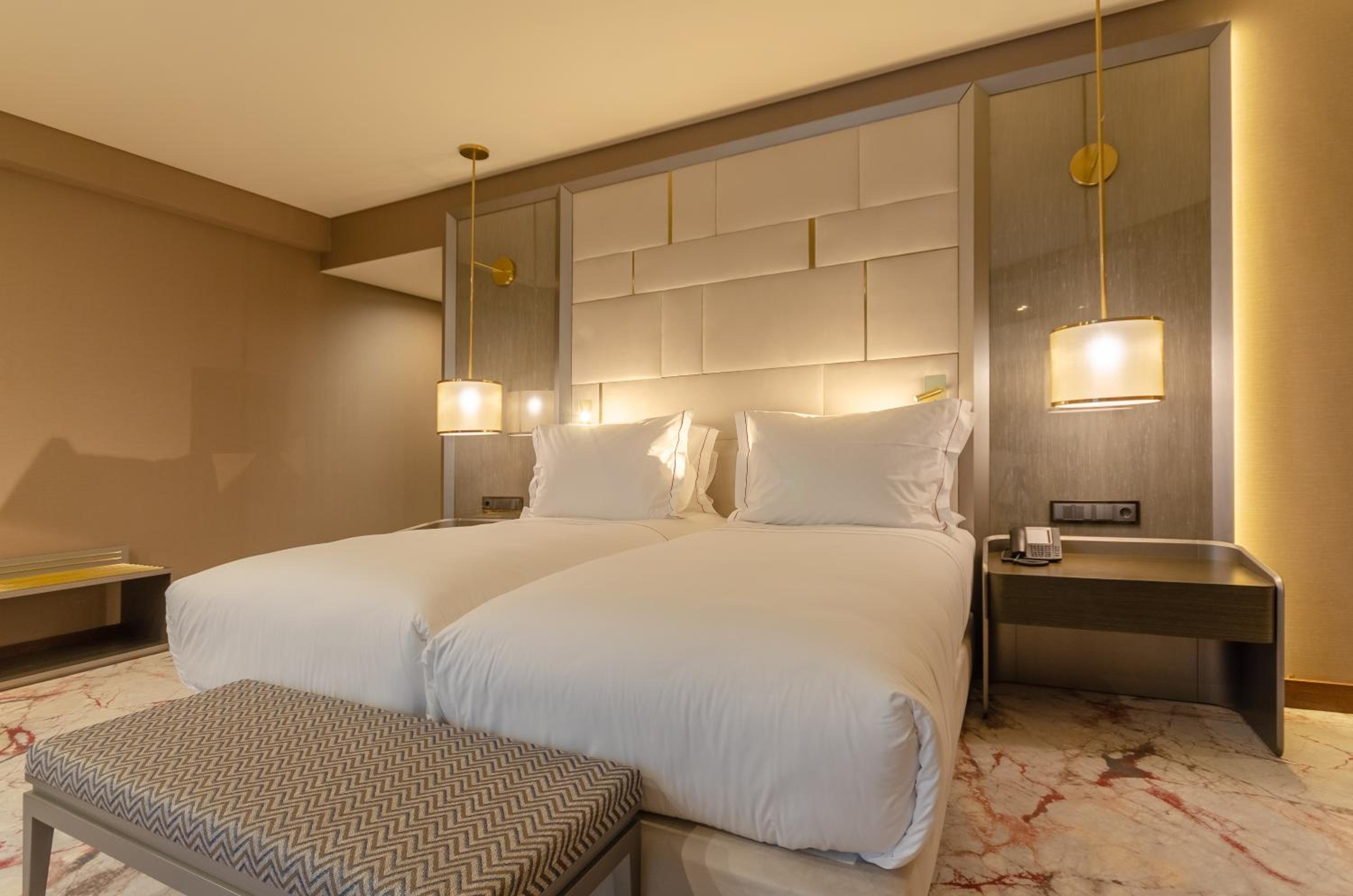 Executive Twin Room - Photo 1