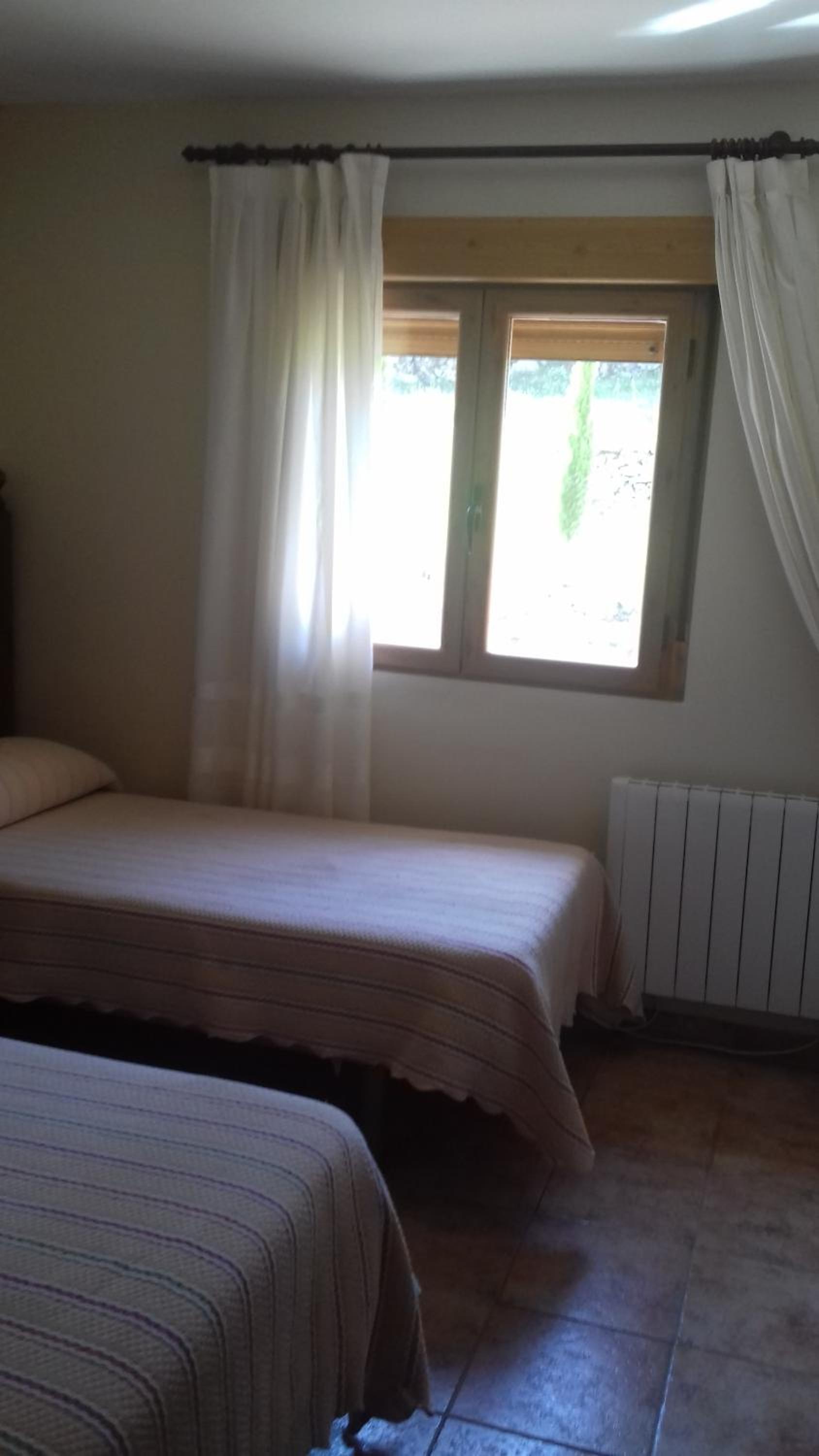 4-Bedroom House - Photo 5