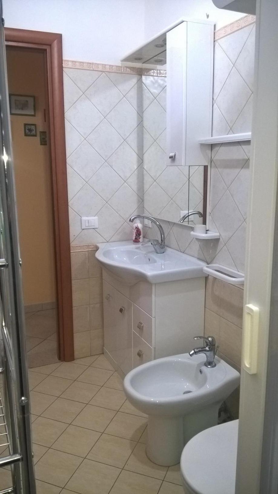 Apartment - Photo 11