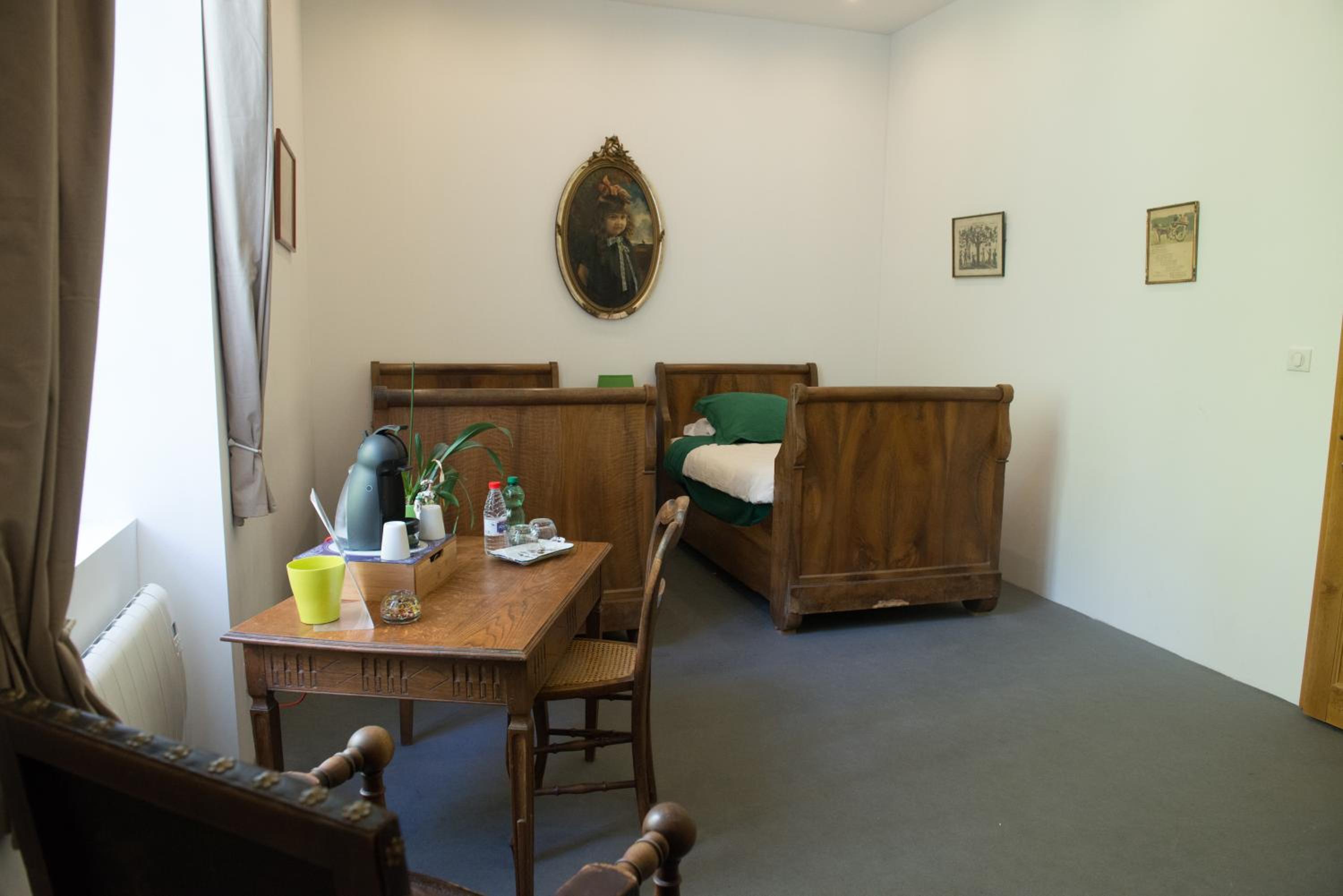 Senator Twin Room  photo 2