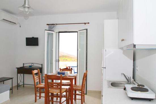 One-Bedroom Apartment - Photo 10