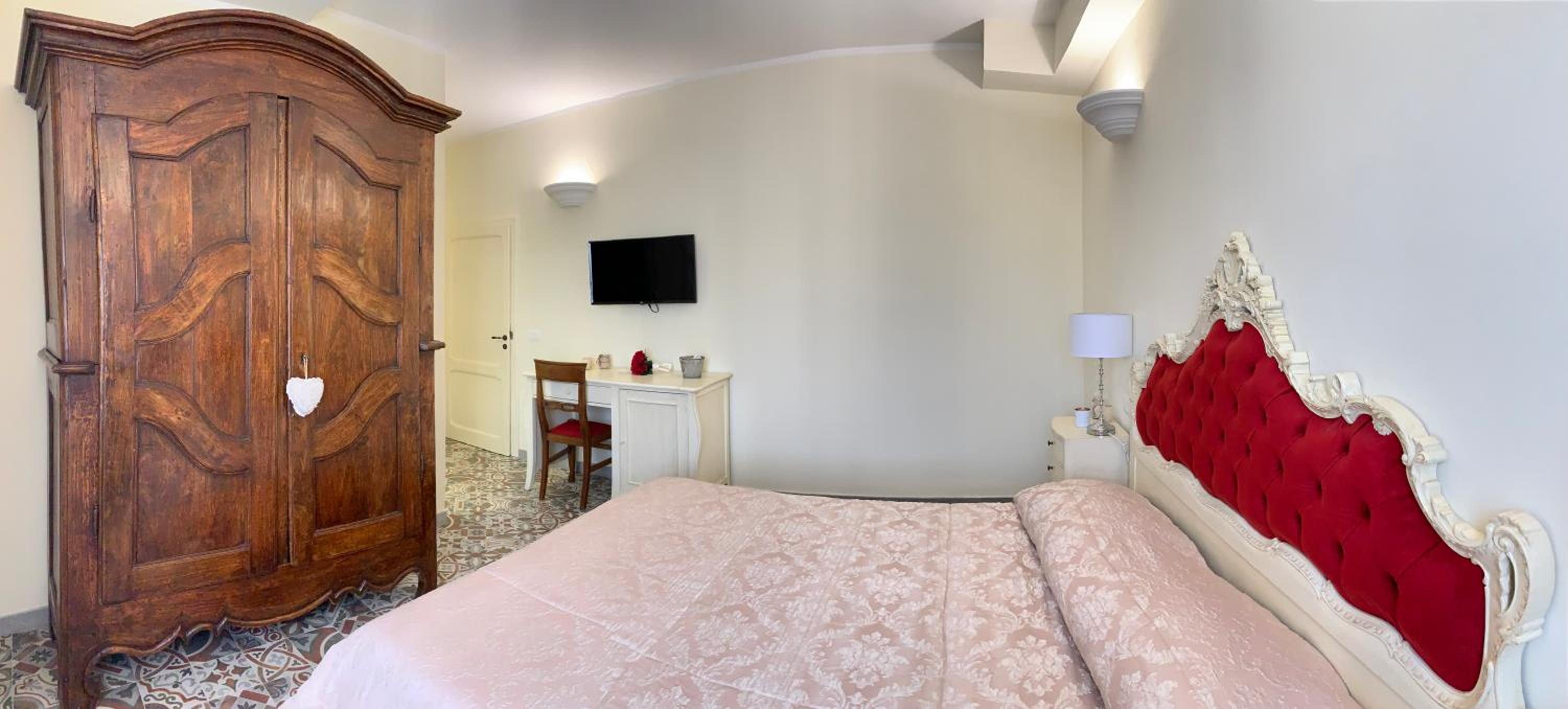 Deluxe Double Room - Photo 5