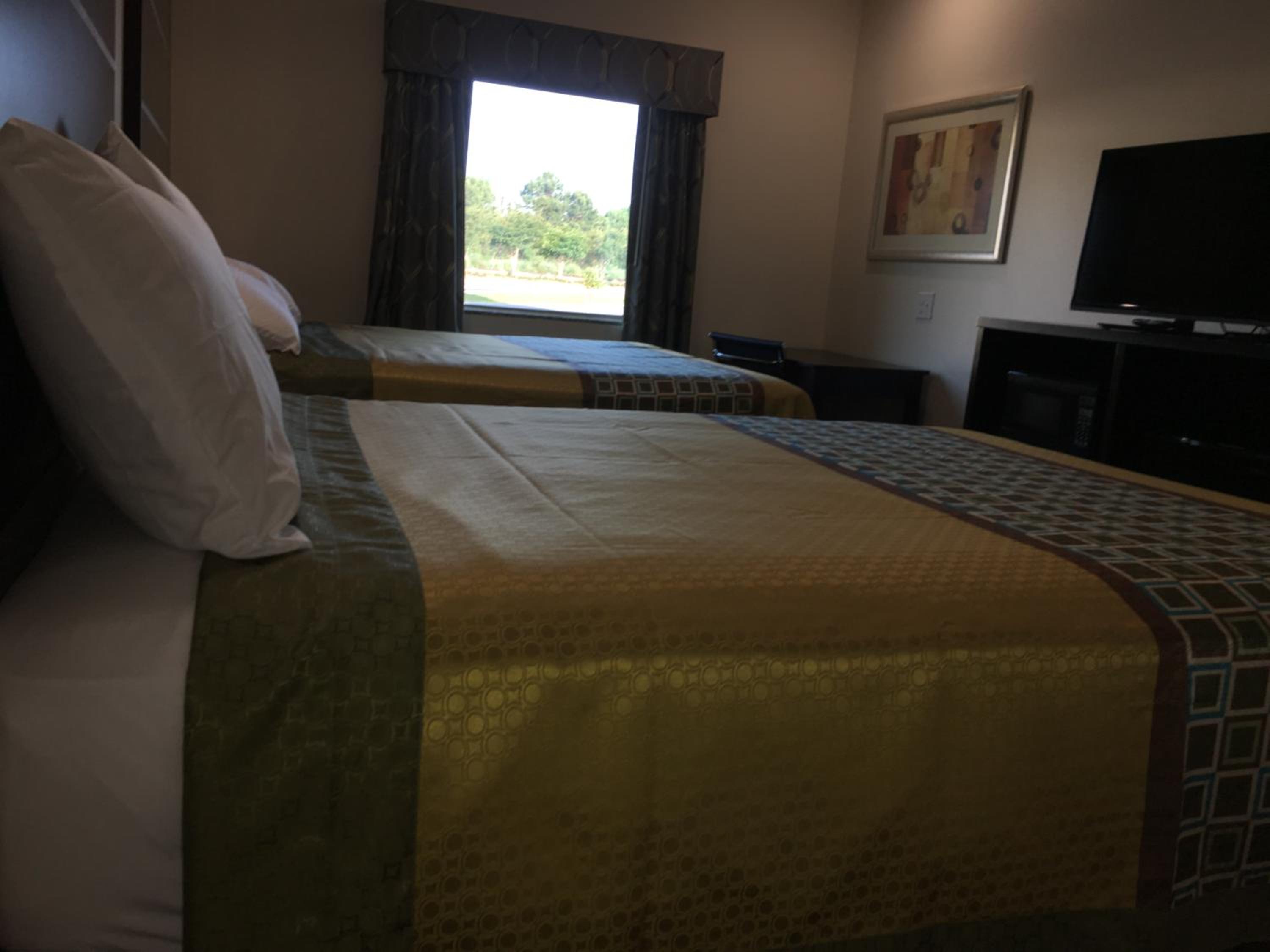 2 Queen Beds Non-Smoking - Photo 2