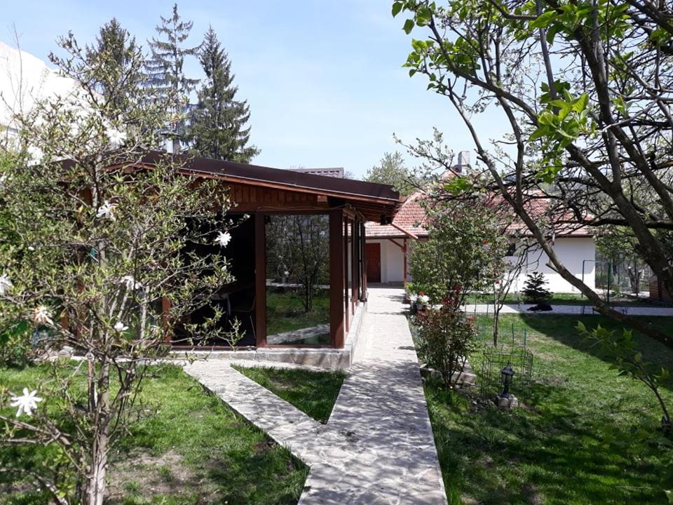 Three-Bedroom House - Photo 2