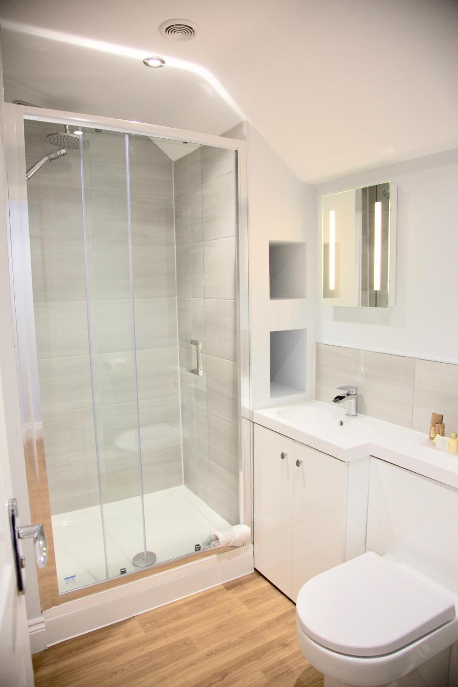 King Suite - Photo 5