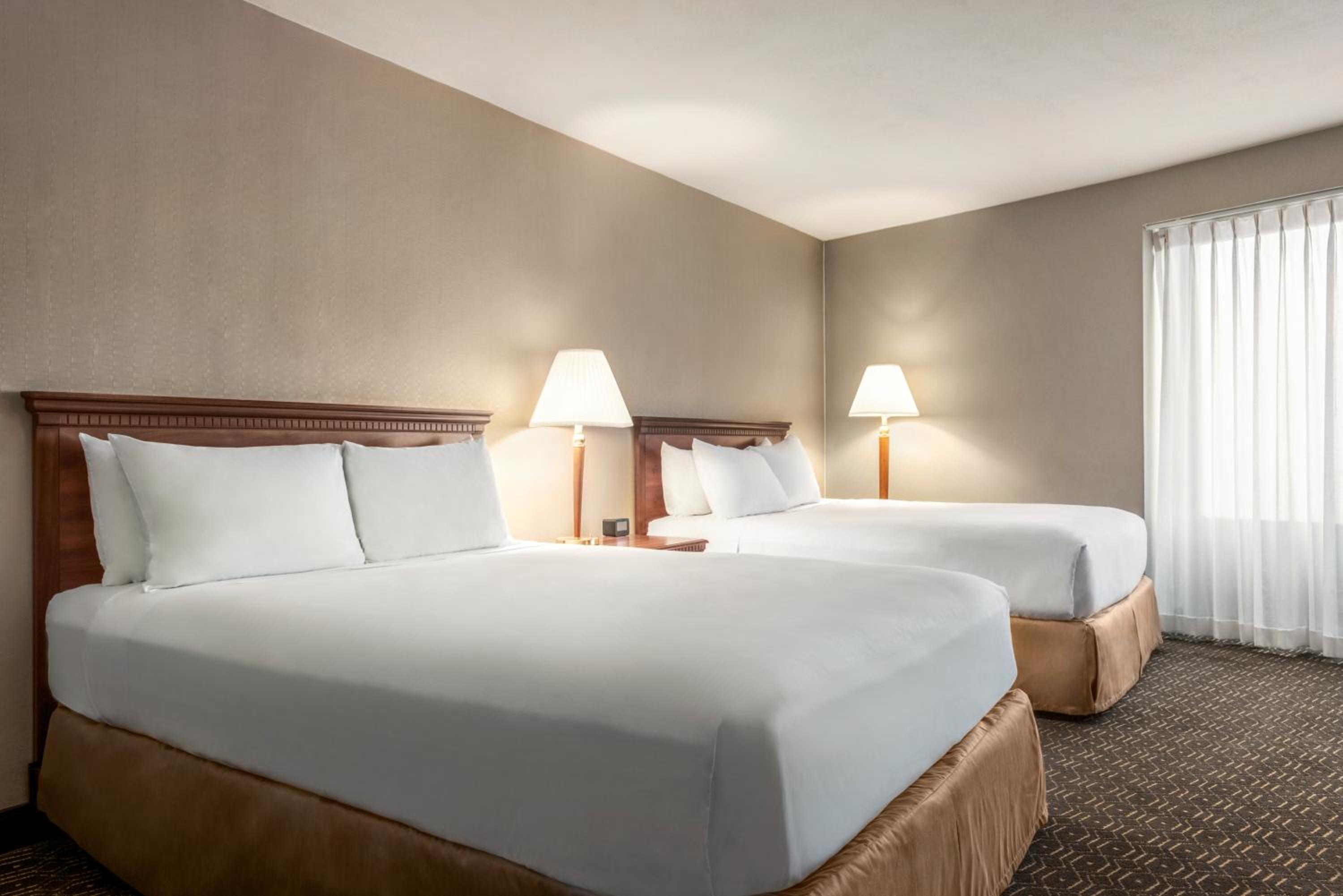 Junior Suite With Two Queen Beds - Non-Smoking