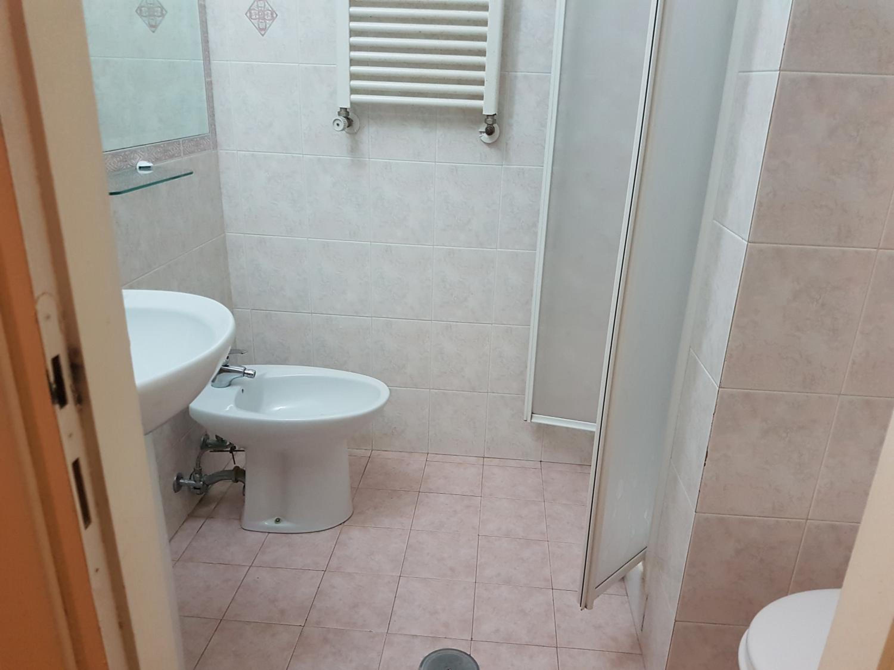 Family Room with Private Bathroom photo 2