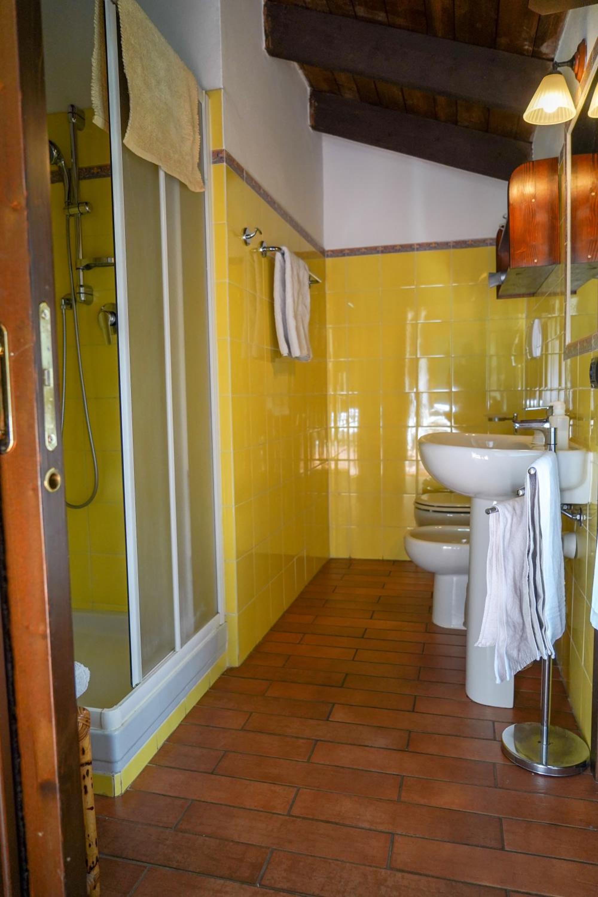 Double or Twin Room with Private Bathroom photo 2