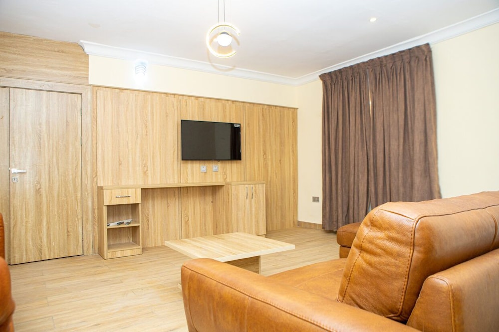 Luxury Suite photo 1