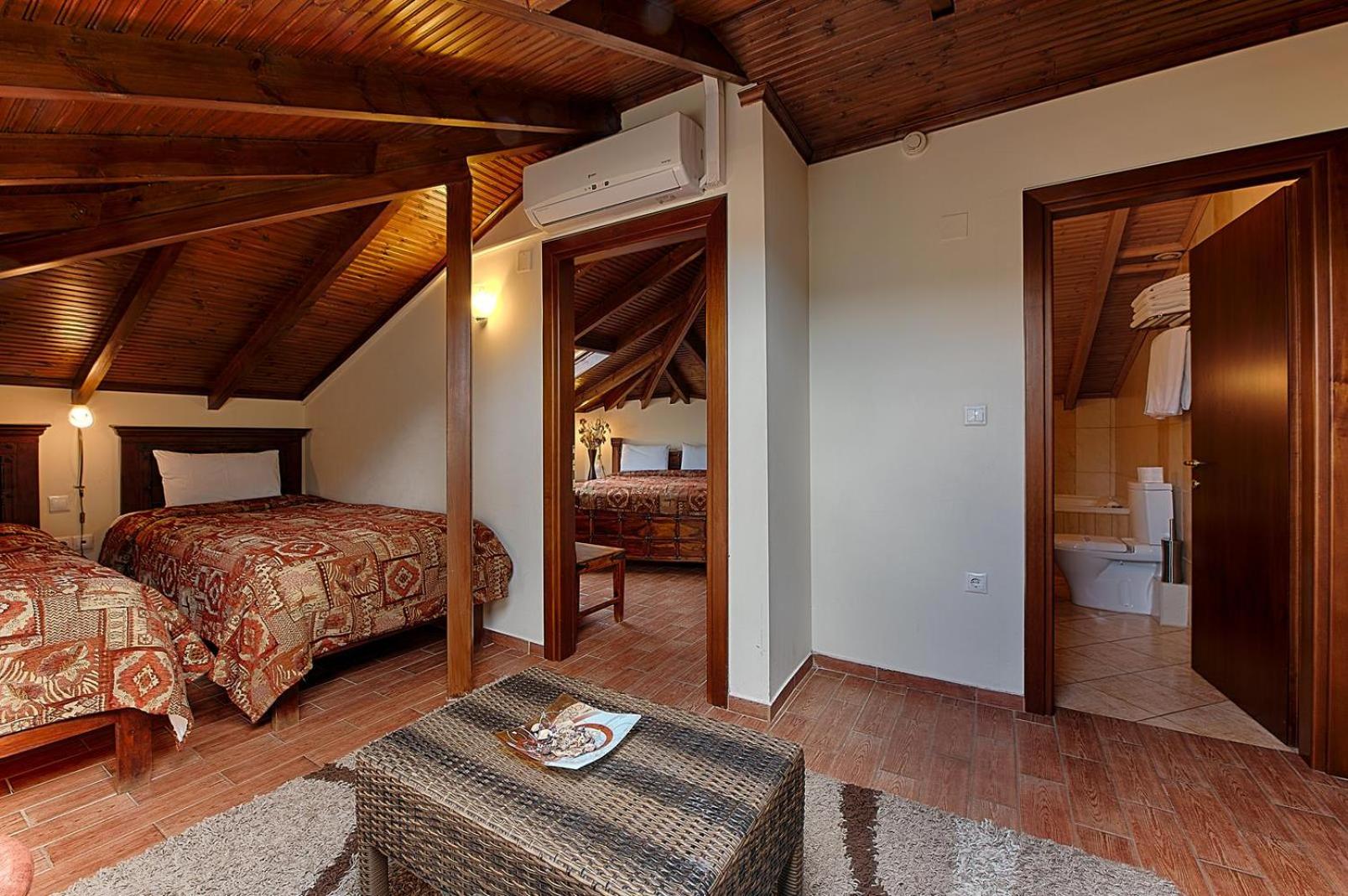 Quadruple Room - Attic photo 1