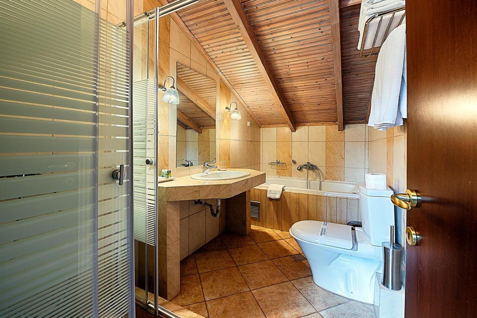Quadruple Room - Attic photo 2
