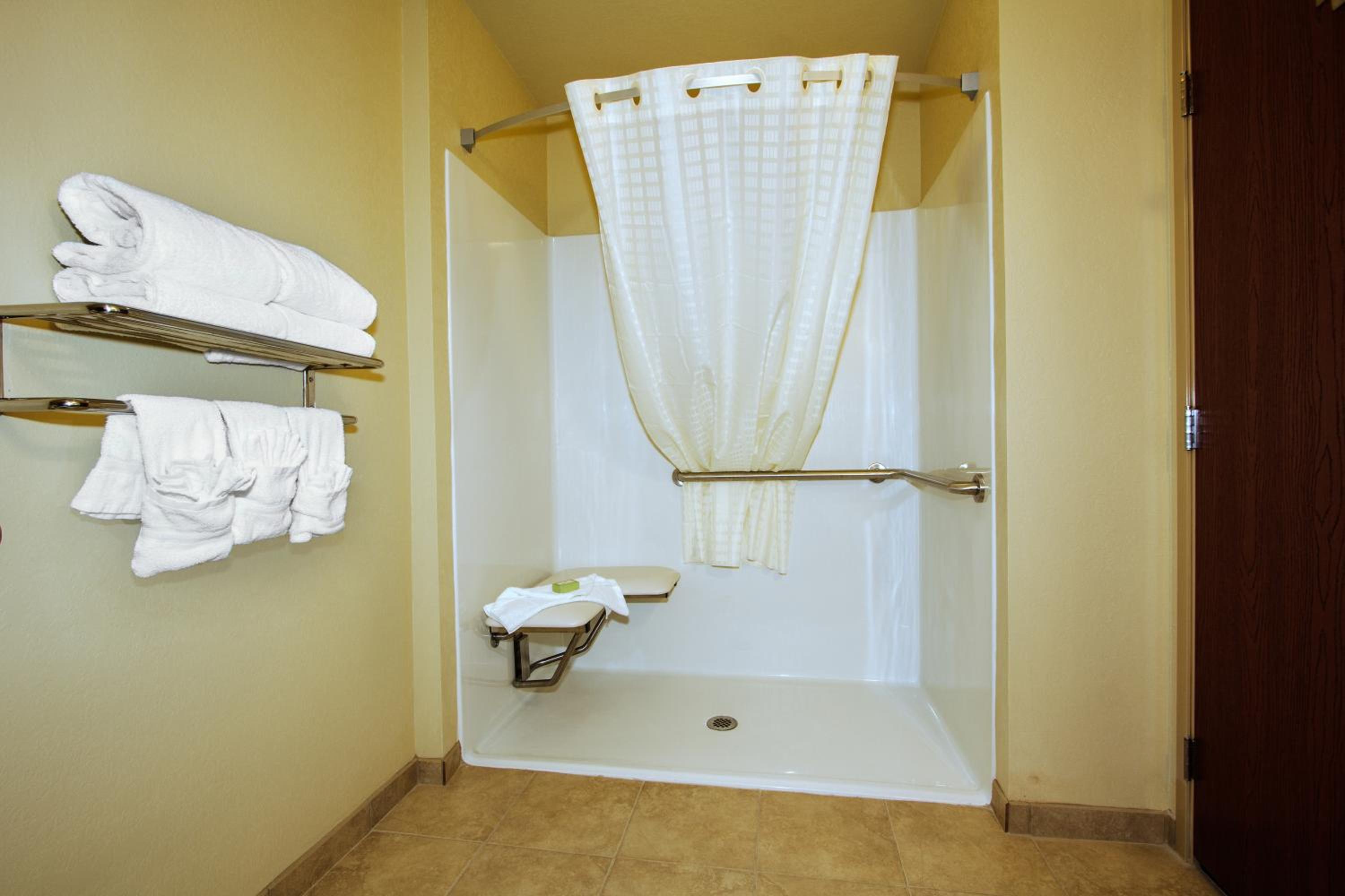 King Room - Disability Access photo 2