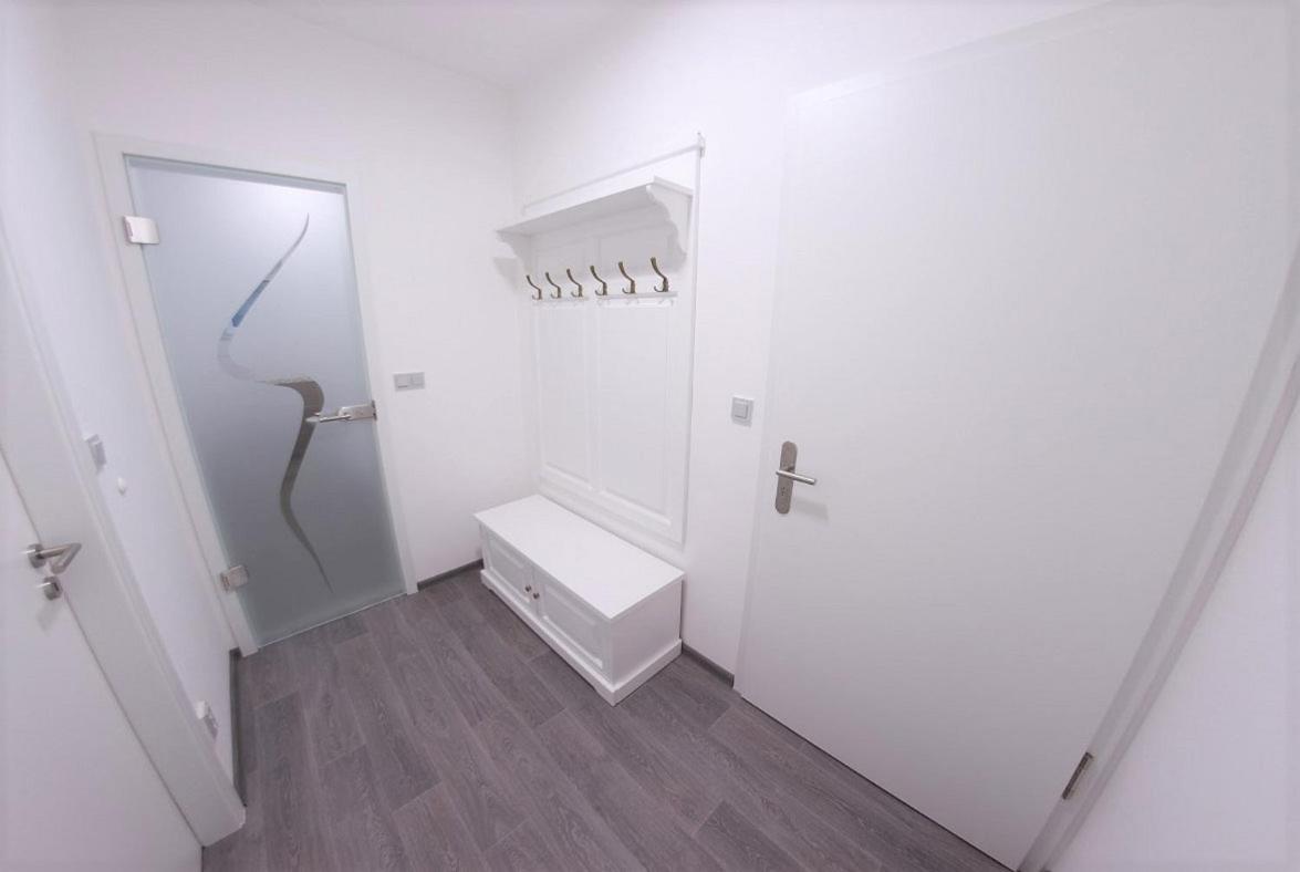 Deluxe Apartment - Photo 2