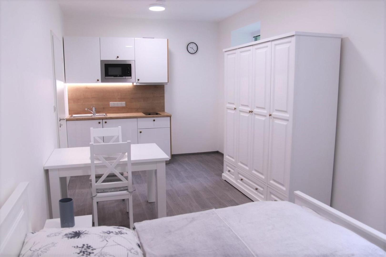 Deluxe Apartment - Photo 9