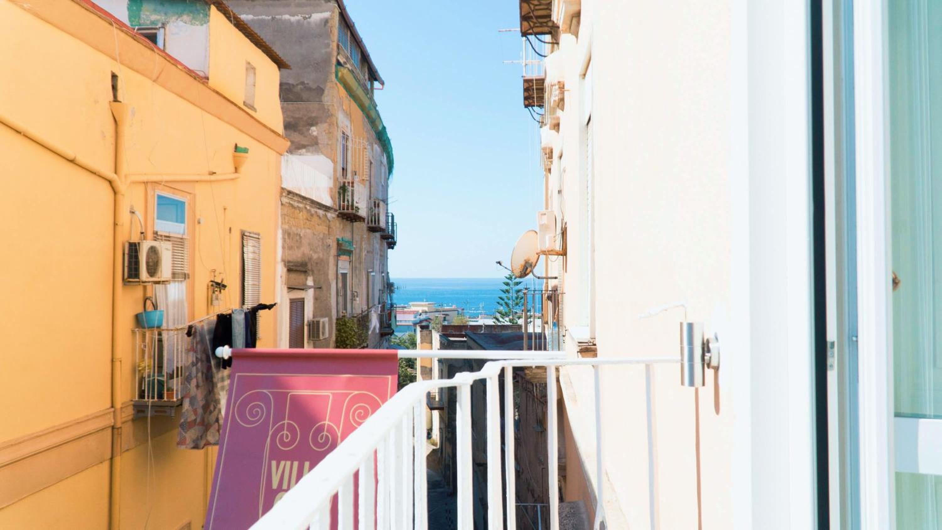 Deluxe Double Room with Sea View - Photo 13
