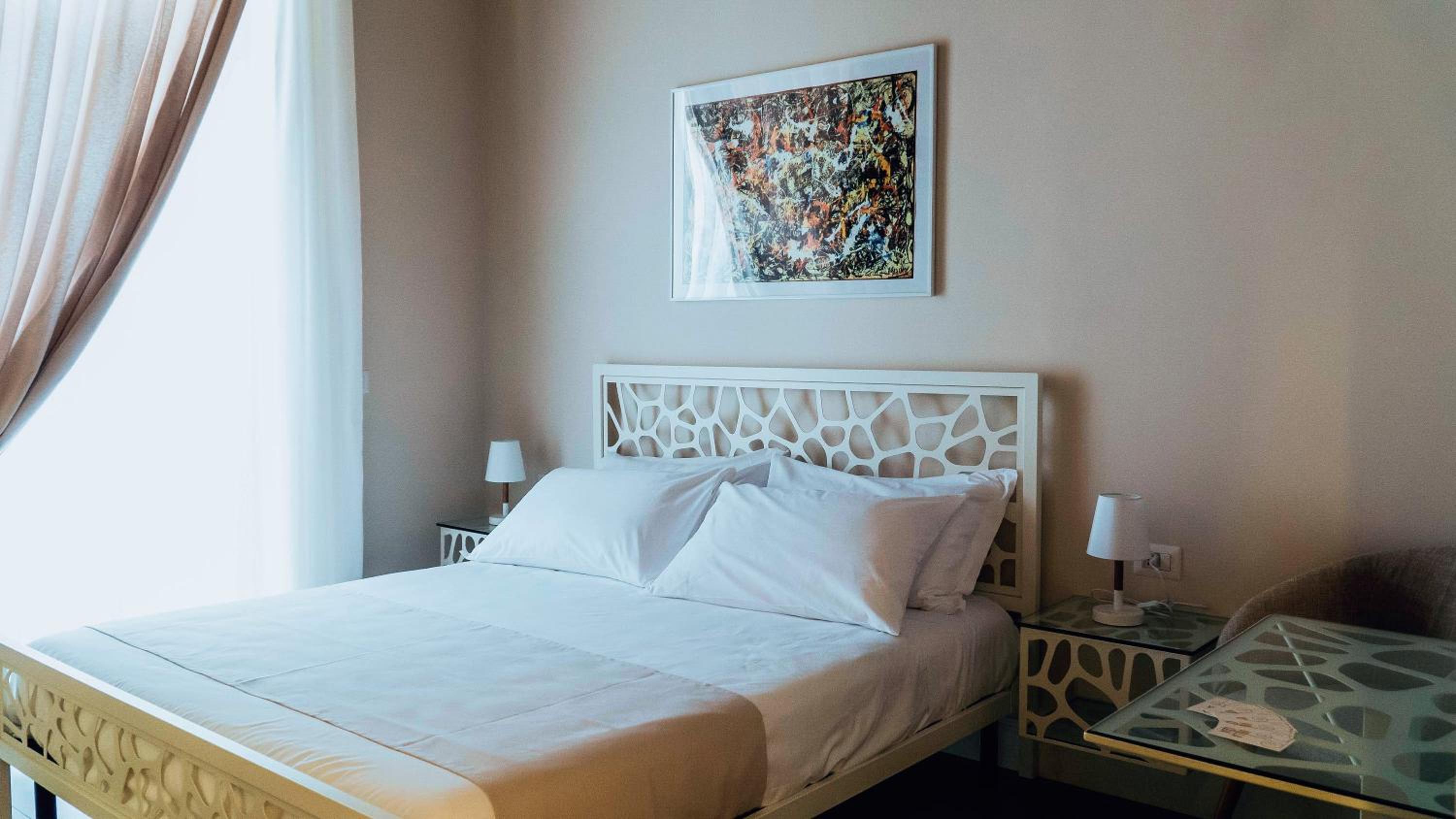 Deluxe Double Room - Photo 10