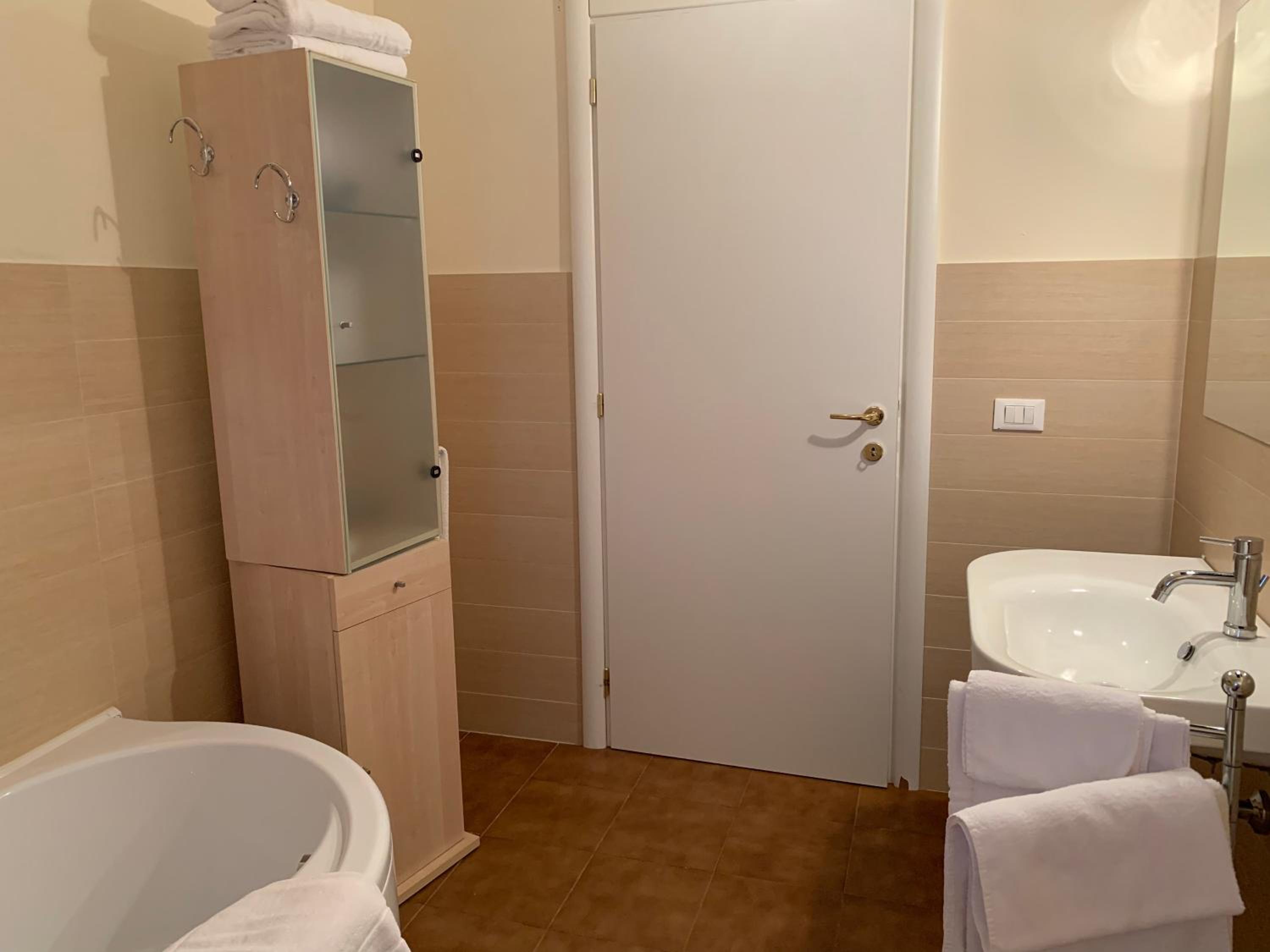 Comfort Quintuple Room - Photo 4