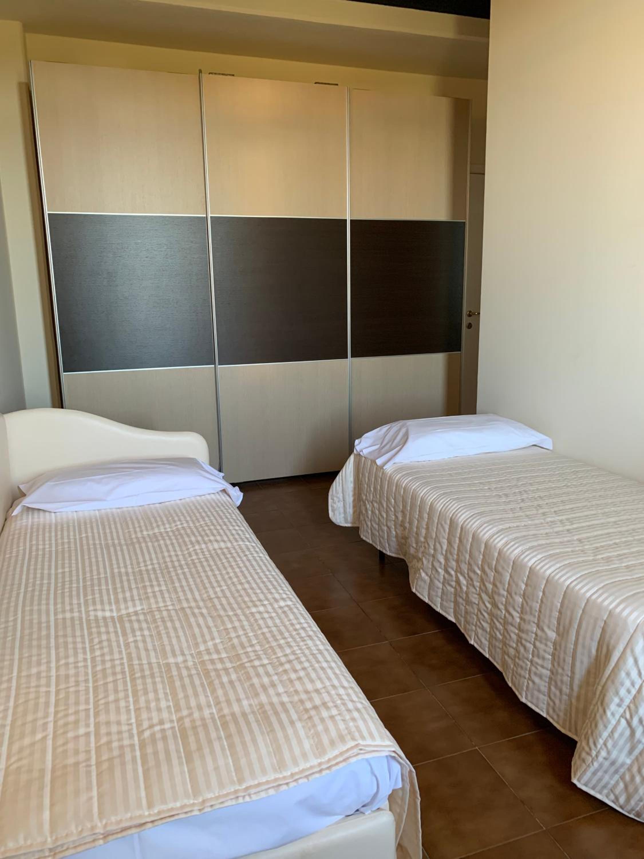 Comfort Quadruple Room - Photo 4