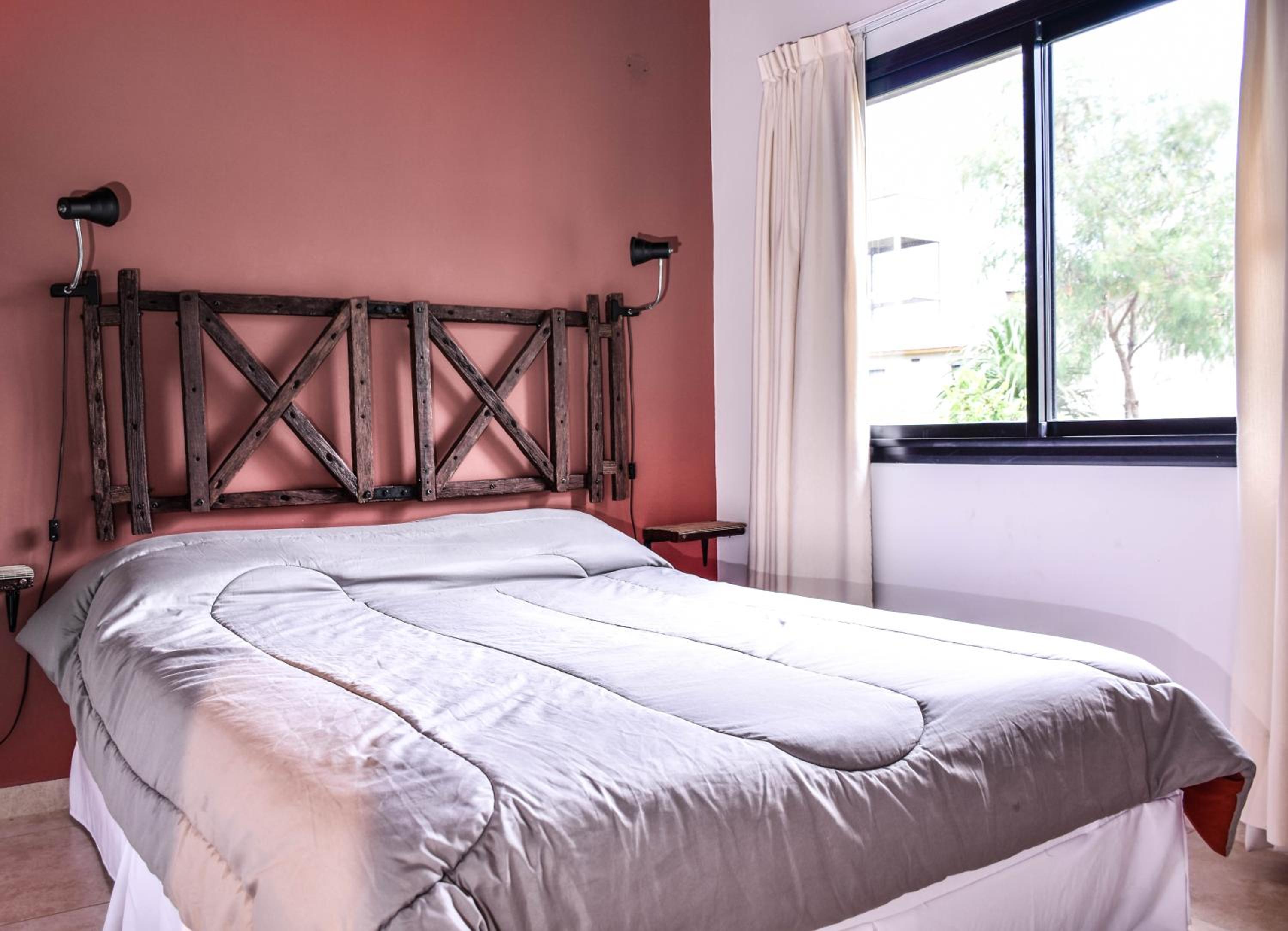 One-Bedroom House photo 1