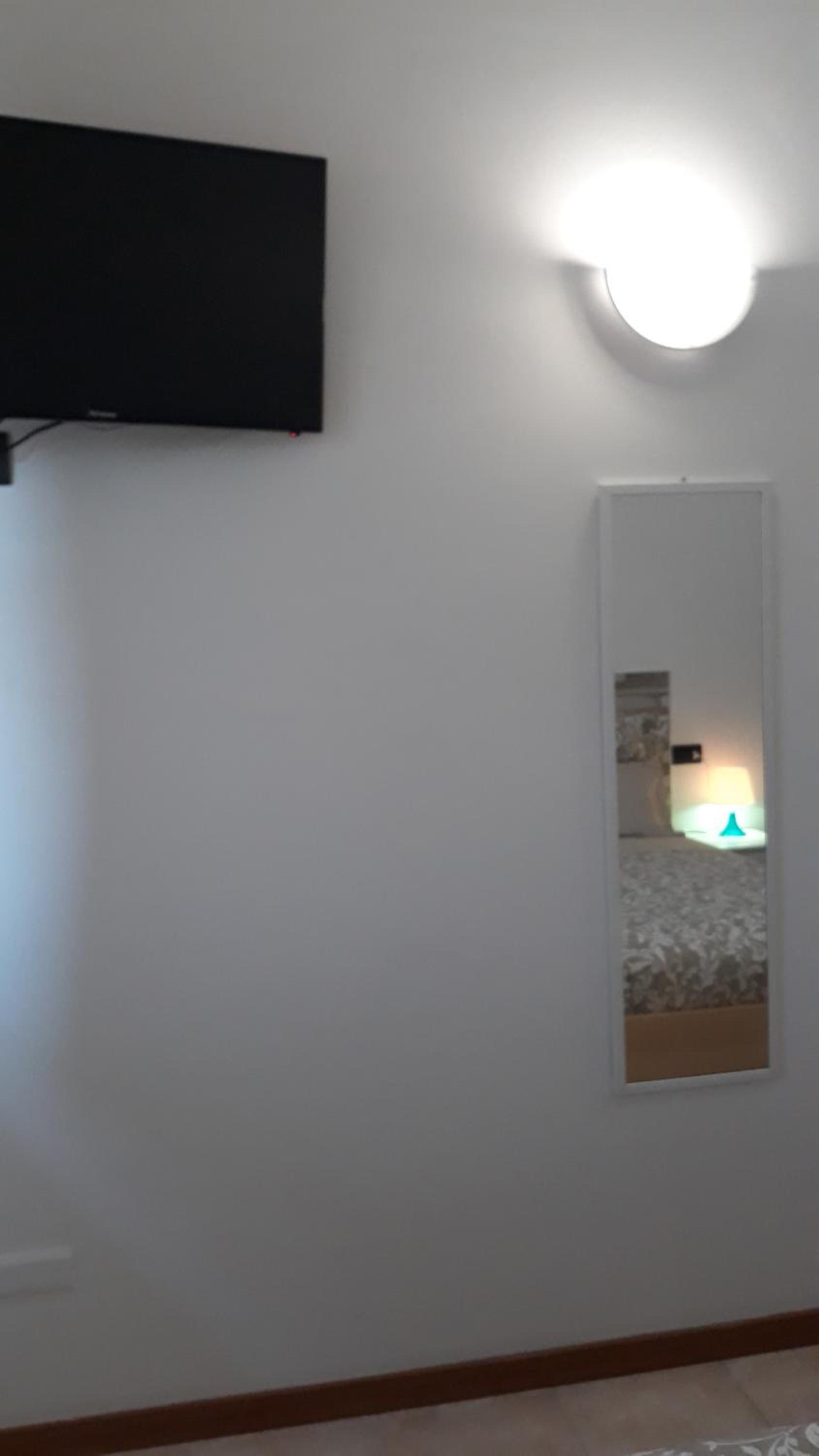 Single Room - Disability Access photo 1