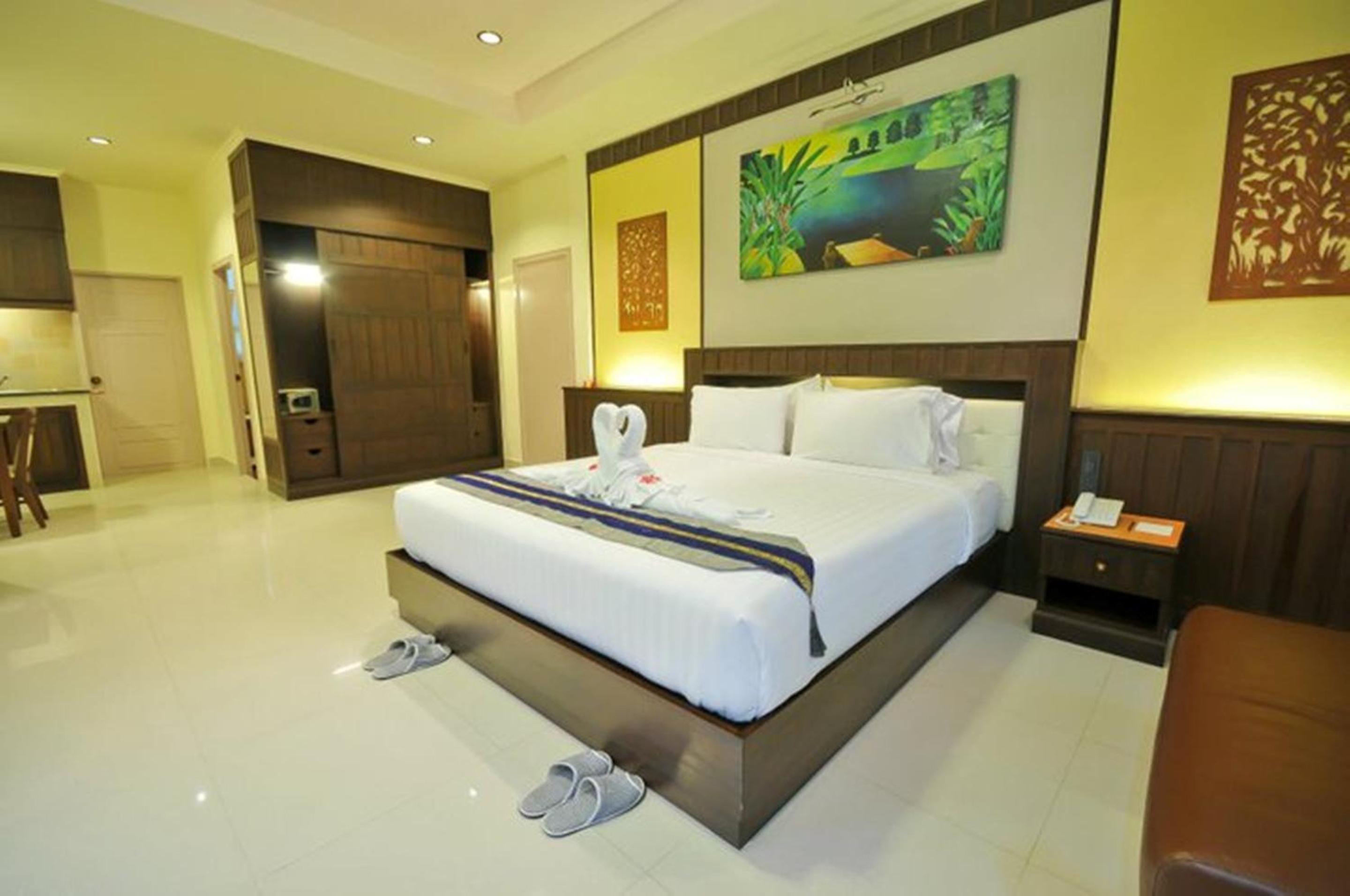 Deluxe Double Room photo 2